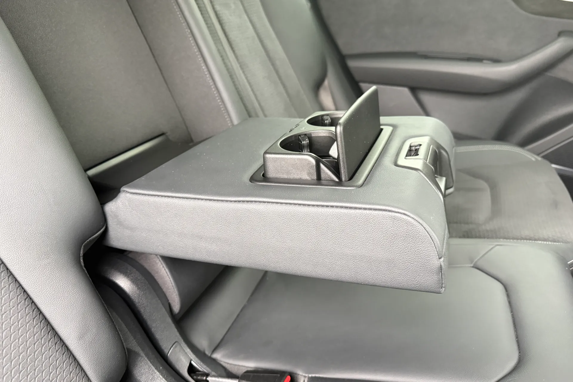 Audi Q8 thumbnail image number 48