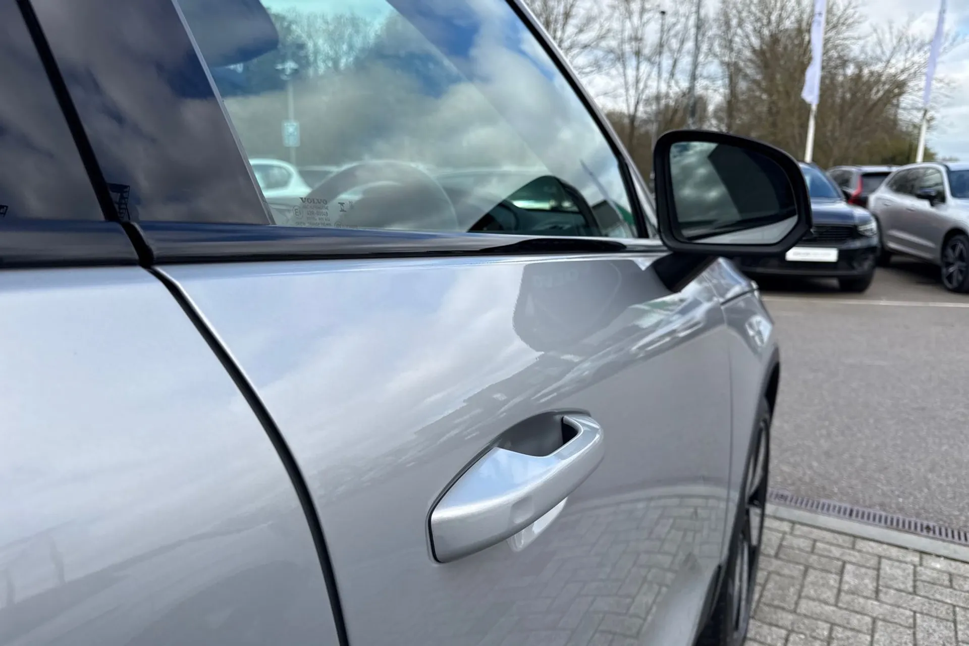 Volvo XC40 thumbnail image number 13