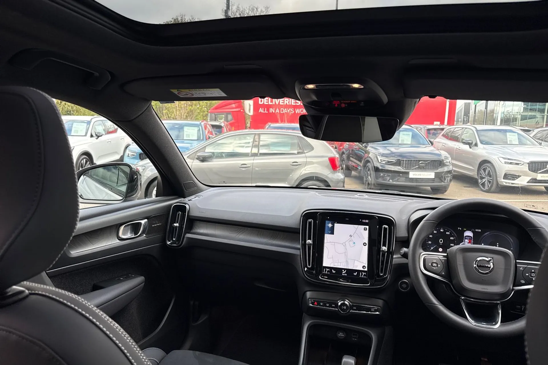 Volvo XC40 thumbnail image number 30