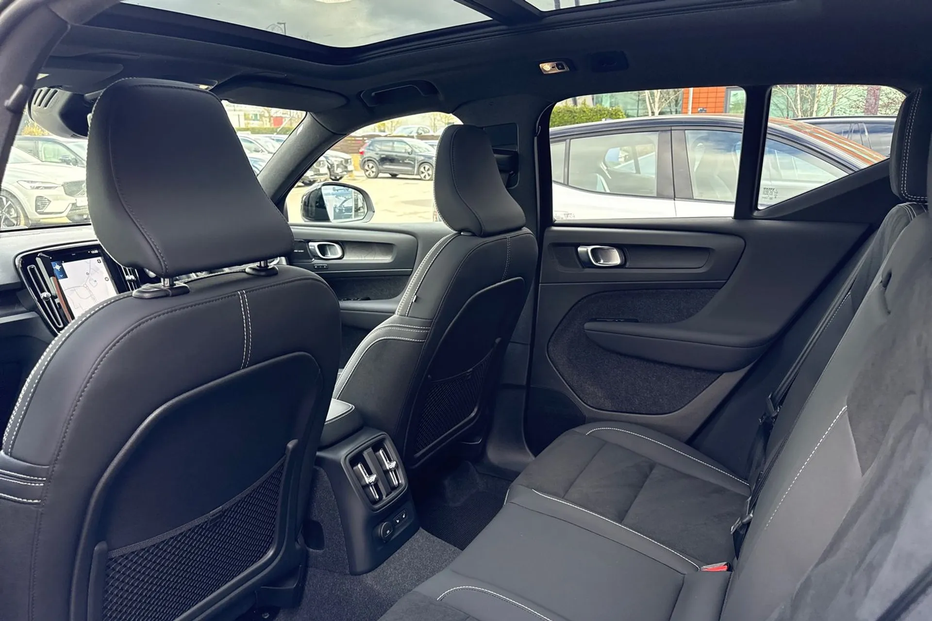 Volvo XC40 thumbnail image number 28