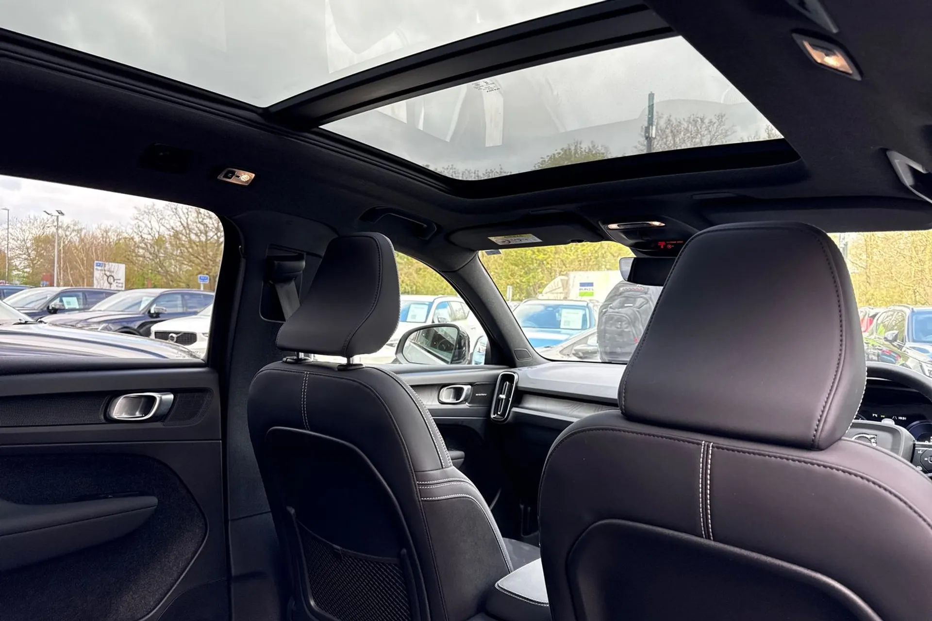 Volvo XC40 thumbnail image number 20