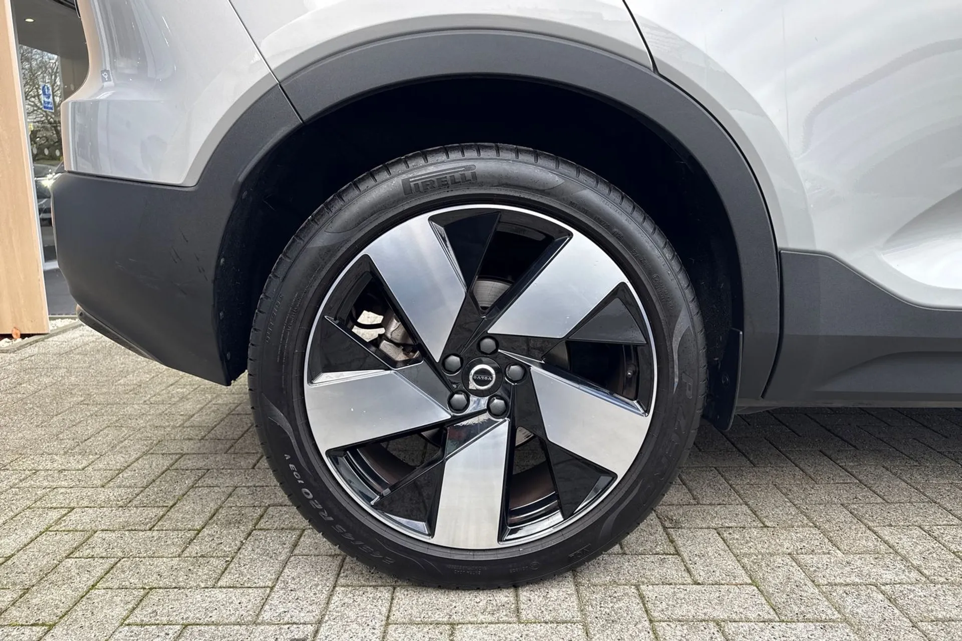 Volvo XC40 thumbnail image number 10