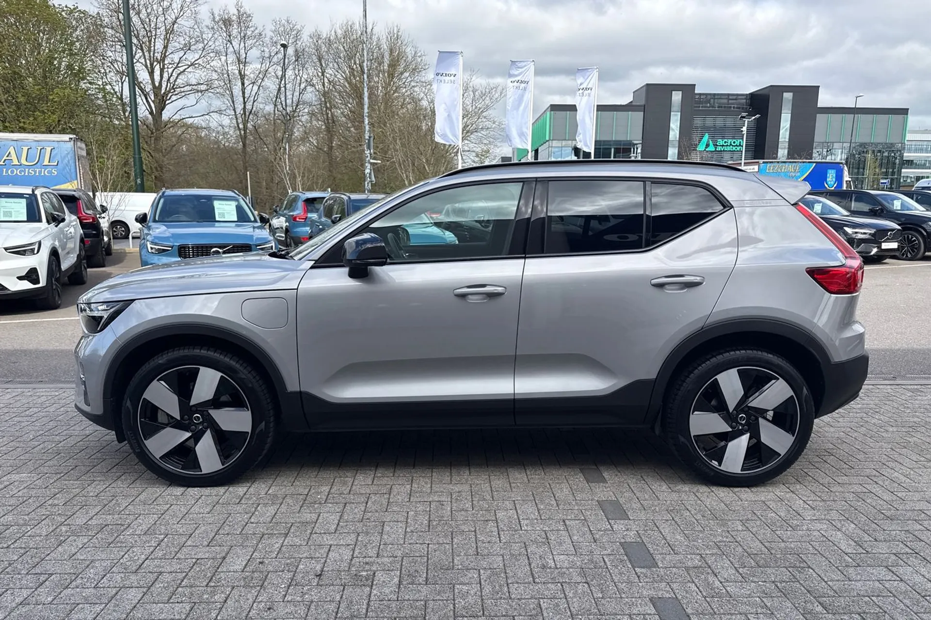 Volvo XC40 thumbnail image number 7
