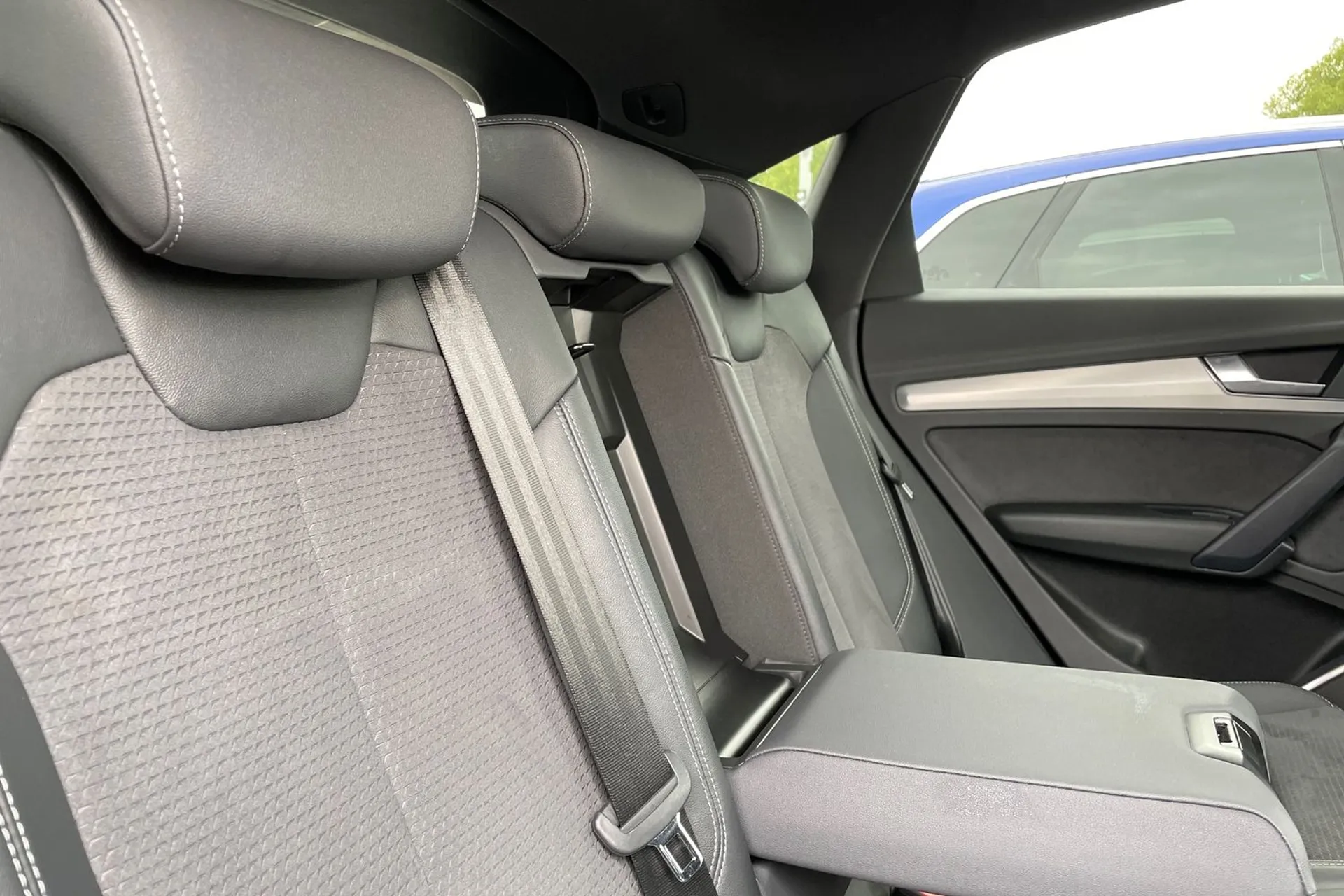 Audi Q5 thumbnail image number 20