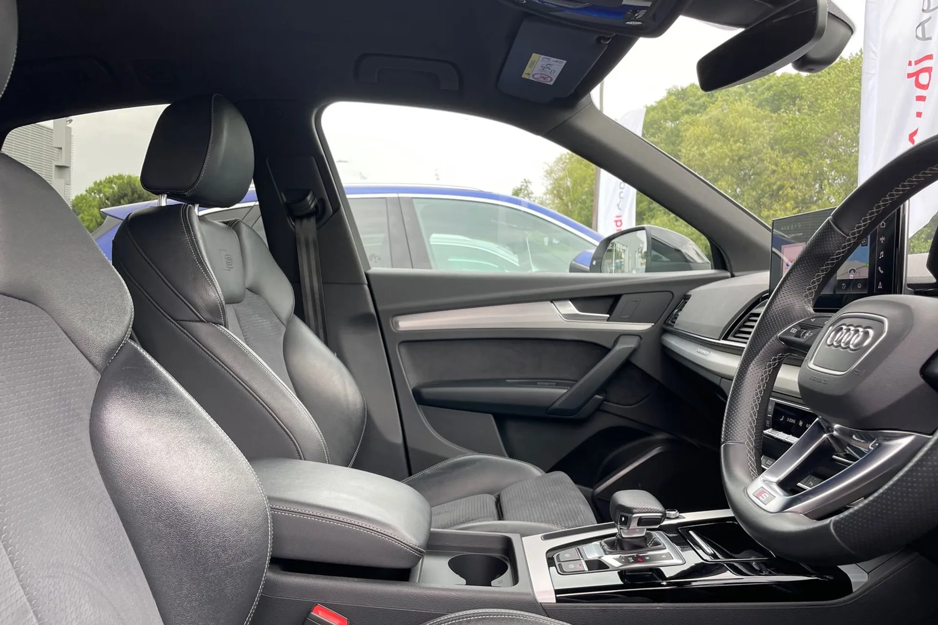Audi Q5 thumbnail image number 24