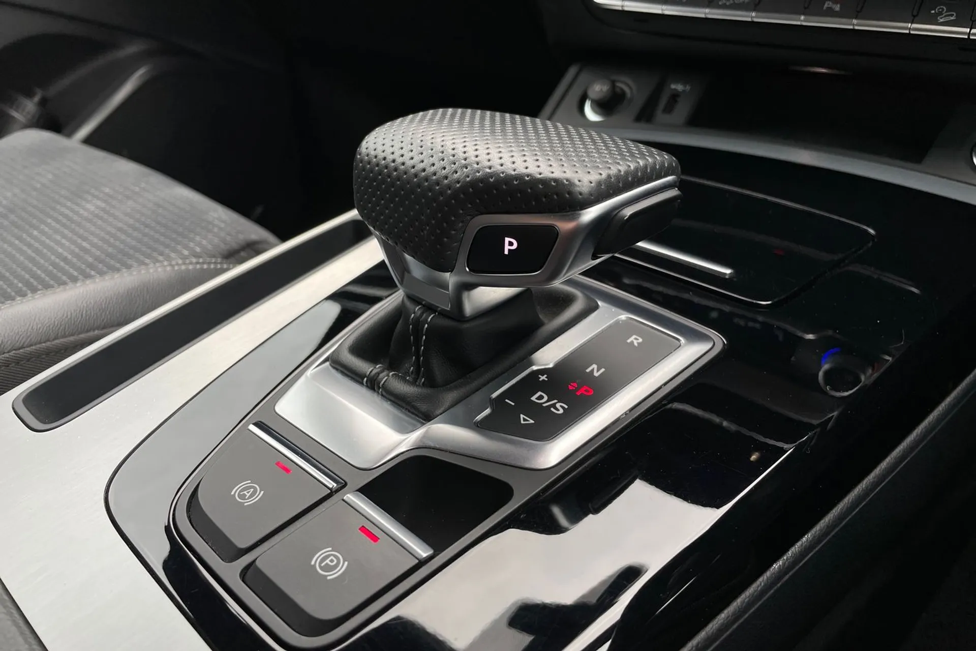 Audi Q5 thumbnail image number 29