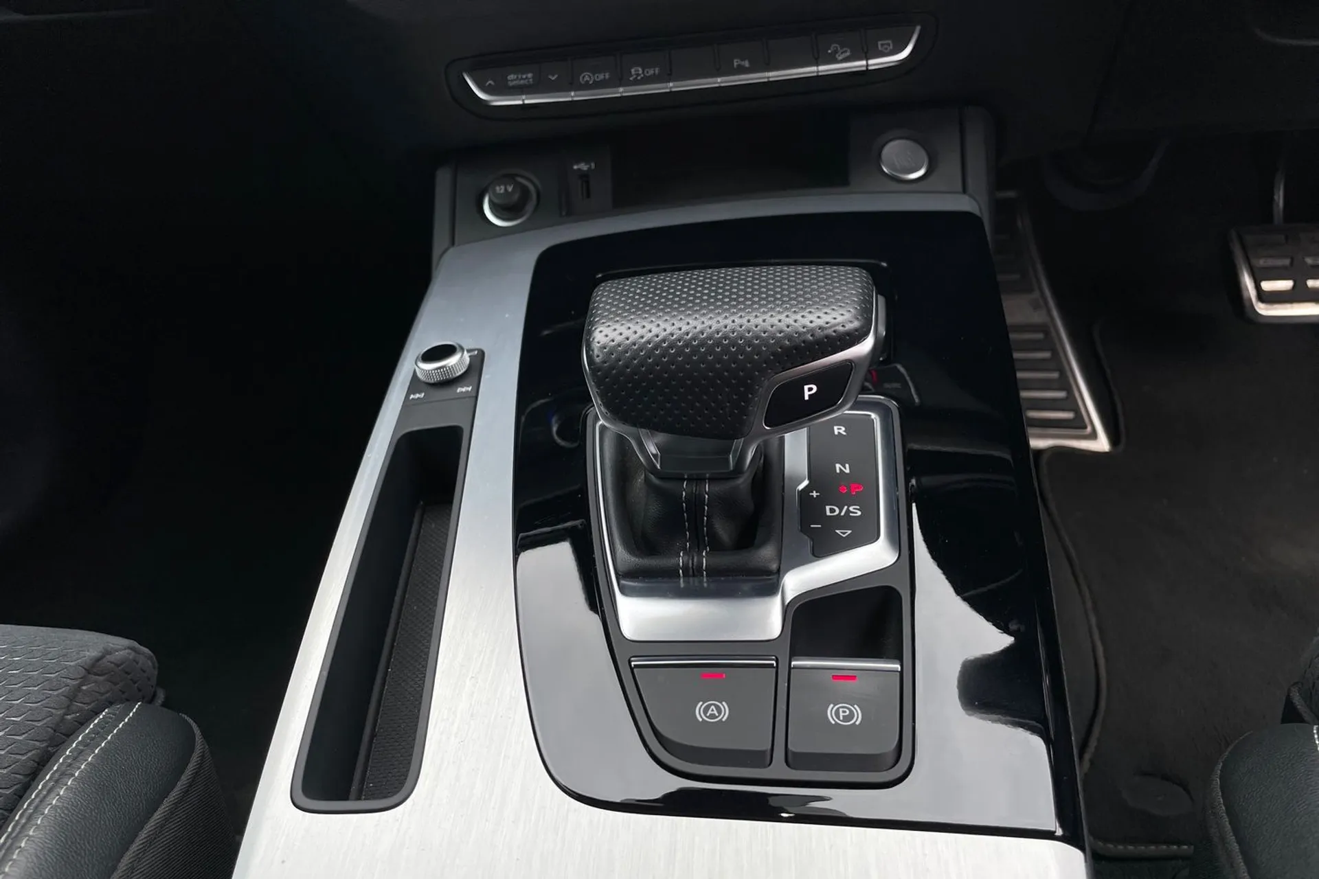 Audi Q5 thumbnail image number 38