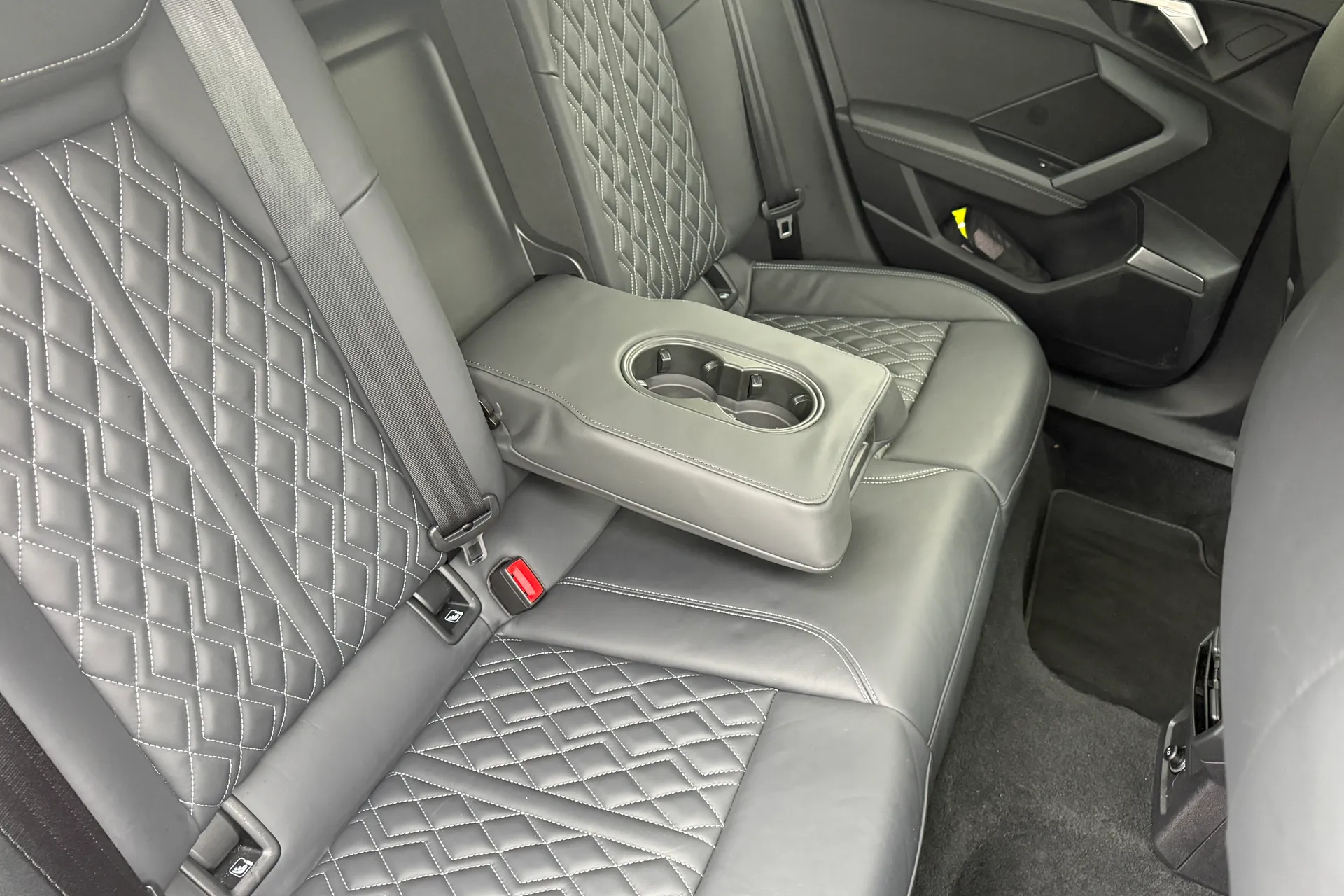 Audi A3 thumbnail image number 27