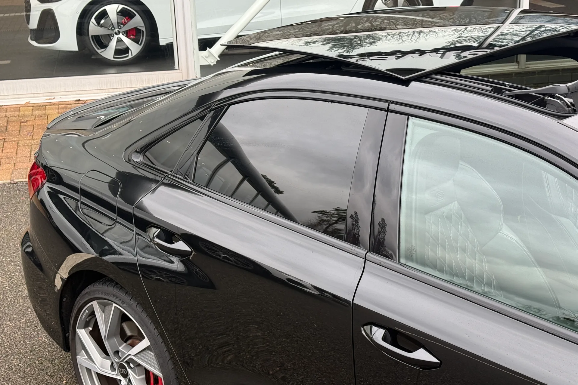 Audi A3 thumbnail image number 35