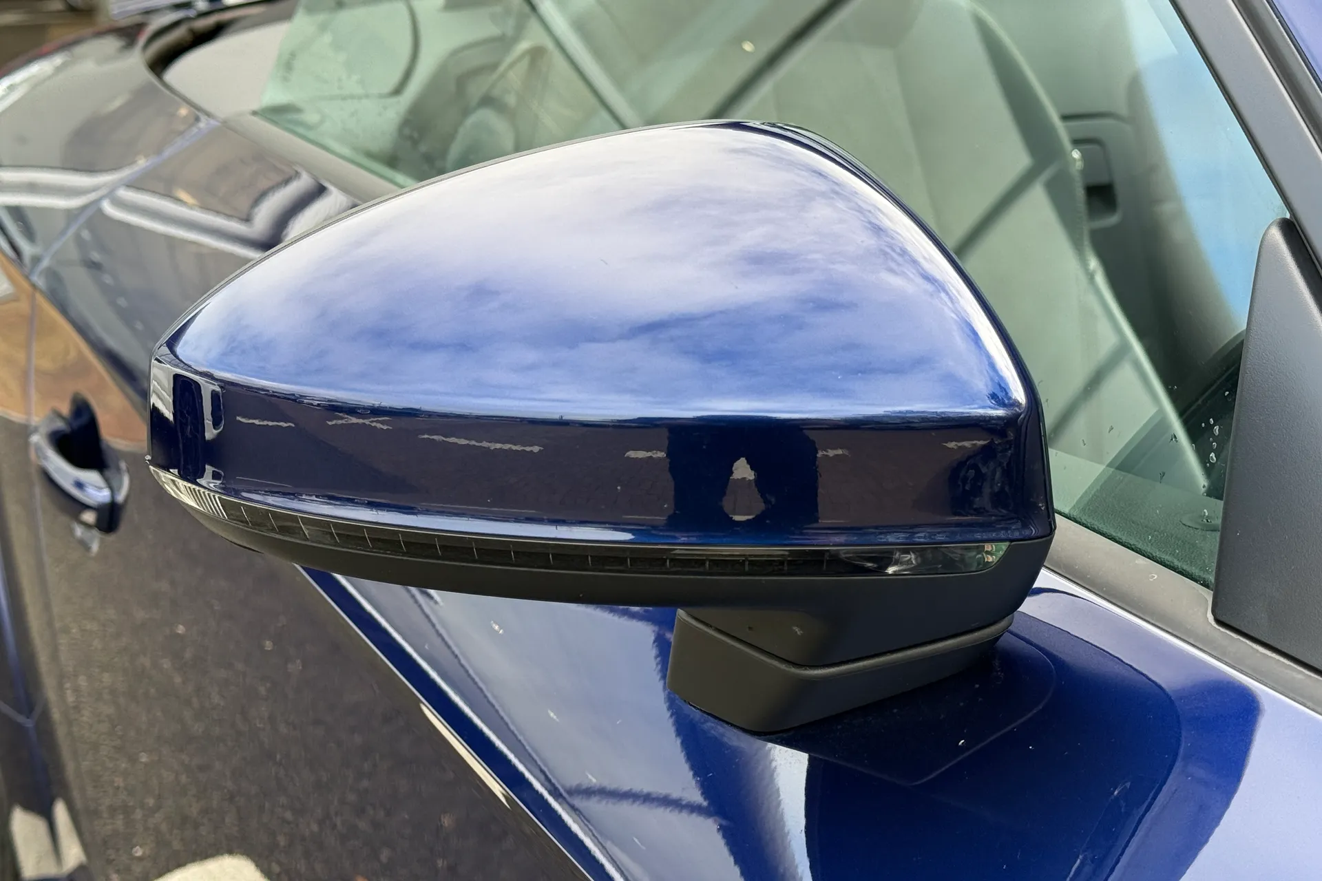 Audi TT thumbnail image number 36