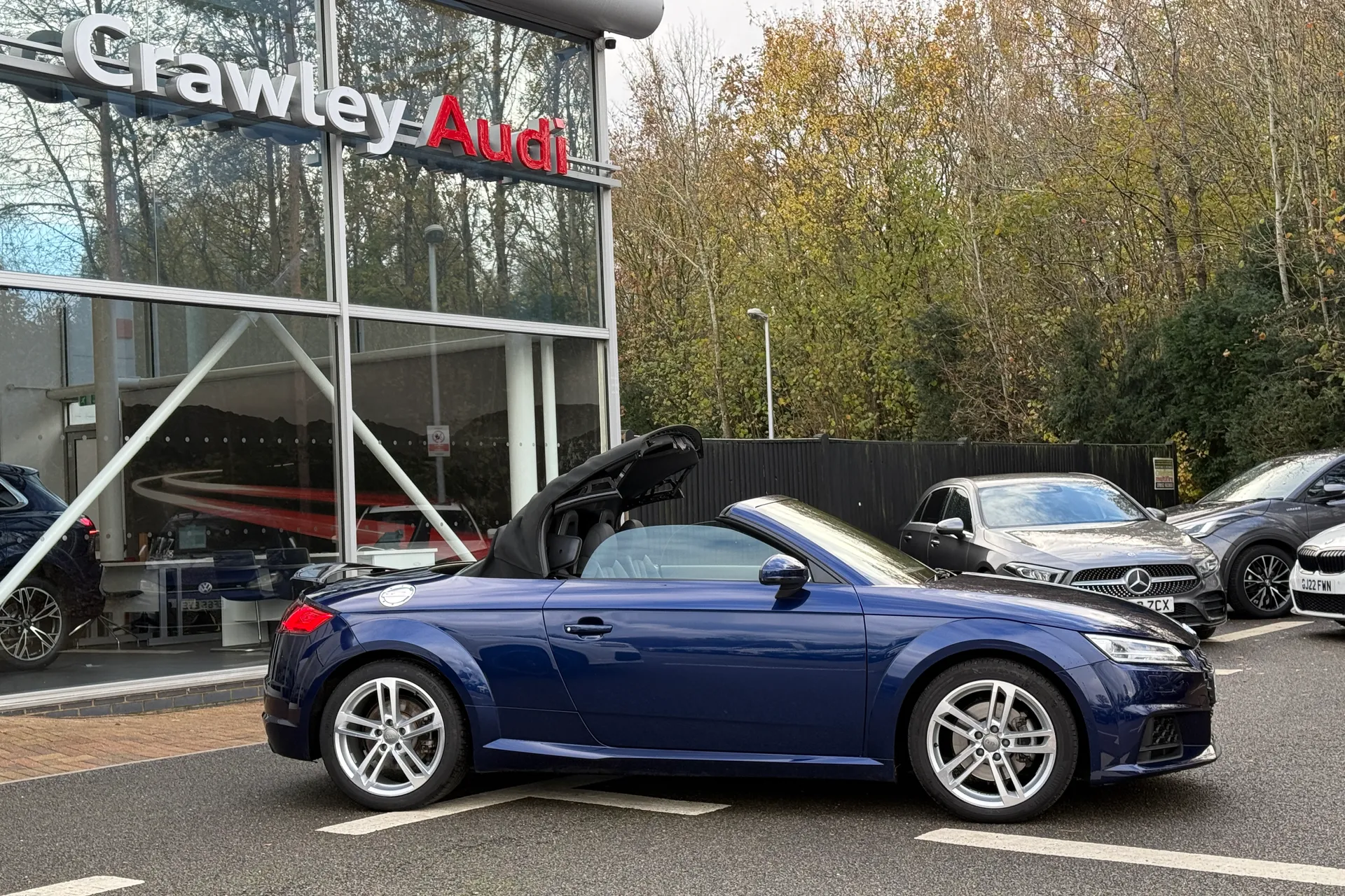 Audi TT thumbnail image number 25