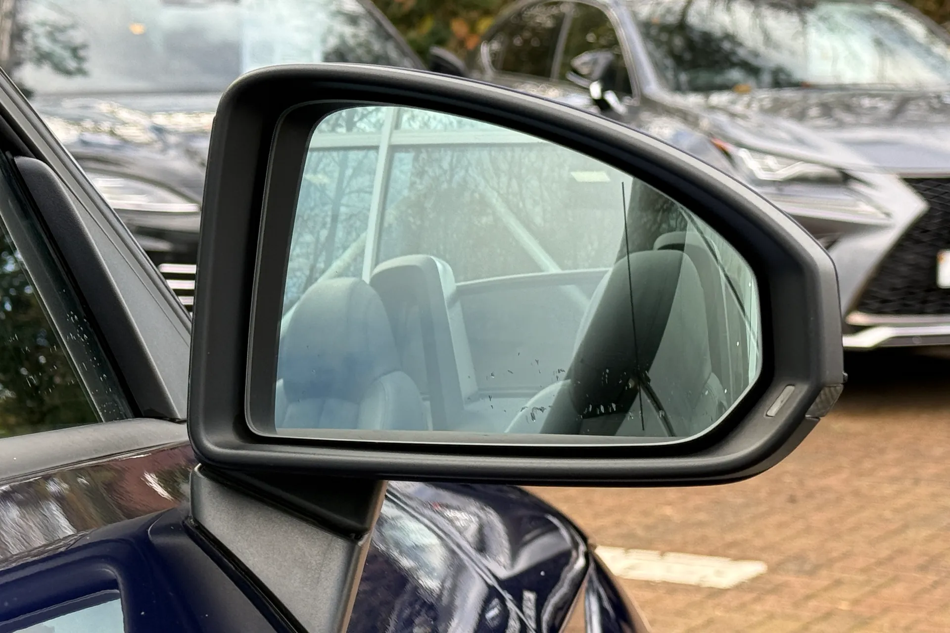 Audi TT thumbnail image number 37