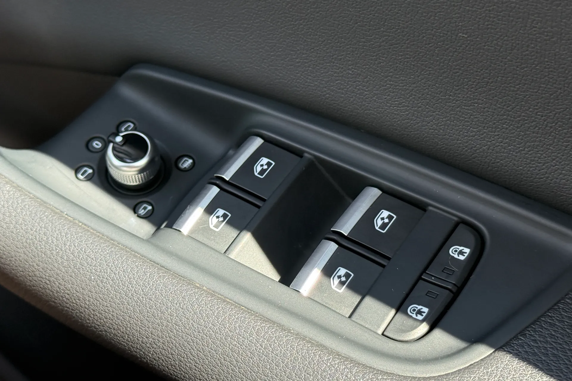 Audi Q7 thumbnail image number 22