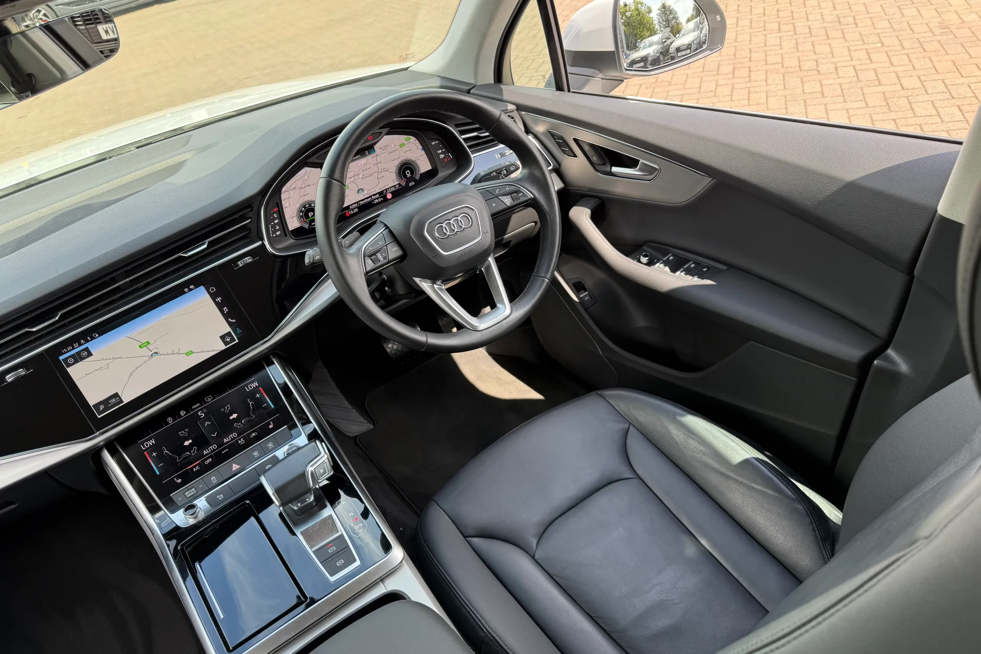 Audi Q7 thumbnail image number 45