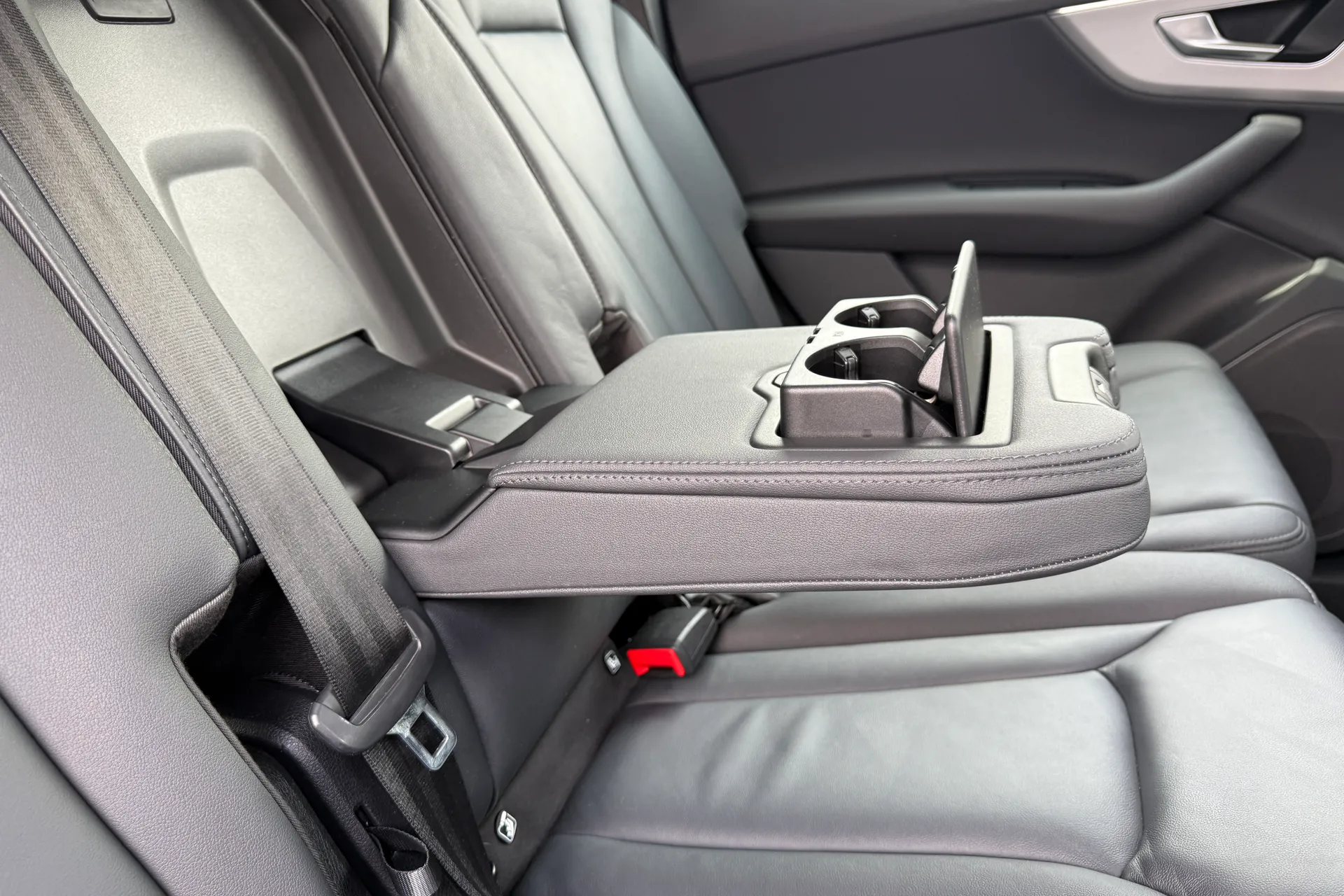 Audi Q7 thumbnail image number 49