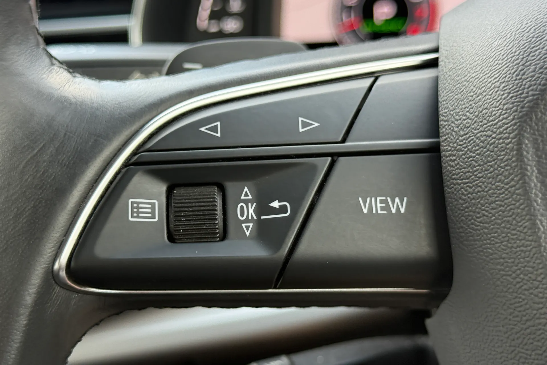 Audi Q7 thumbnail image number 24