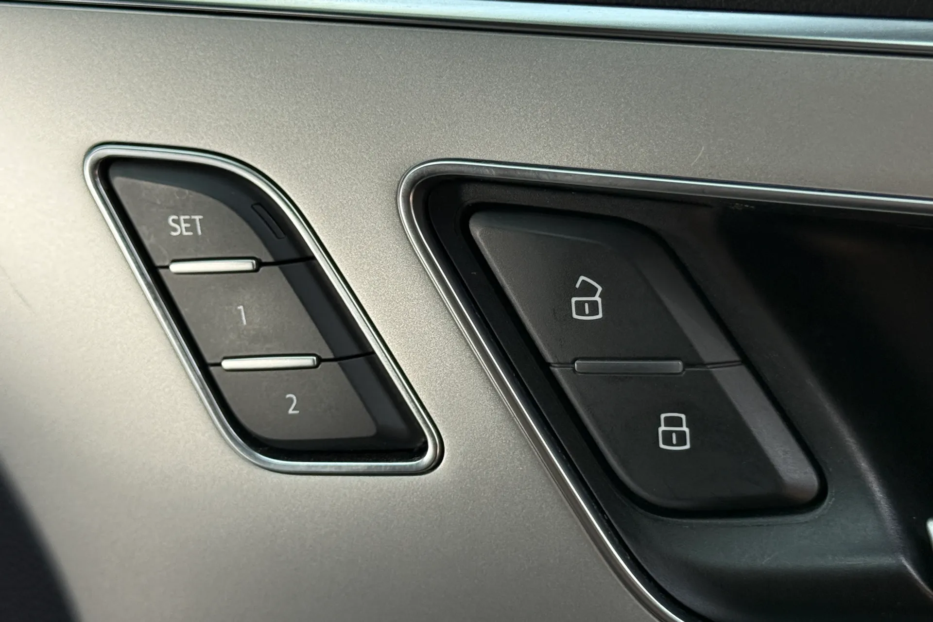 Audi Q7 thumbnail image number 18