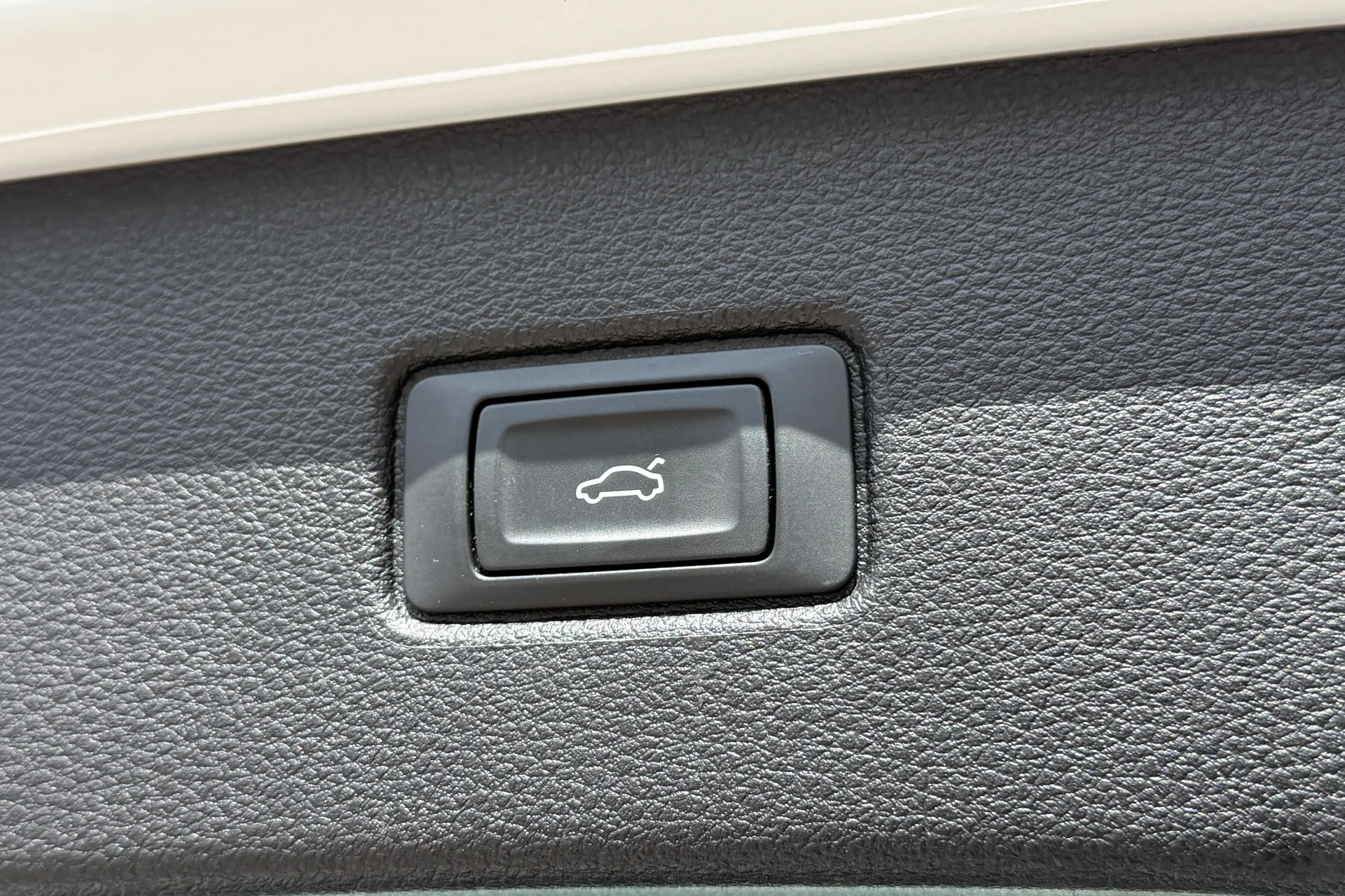 Audi Q7 thumbnail image number 40