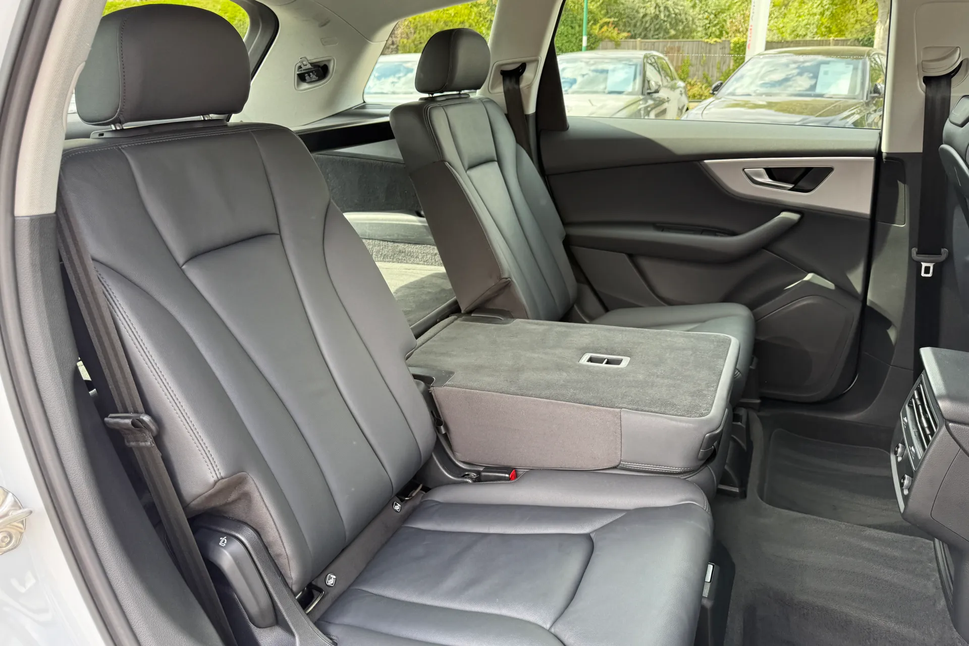 Audi Q7 thumbnail image number 50