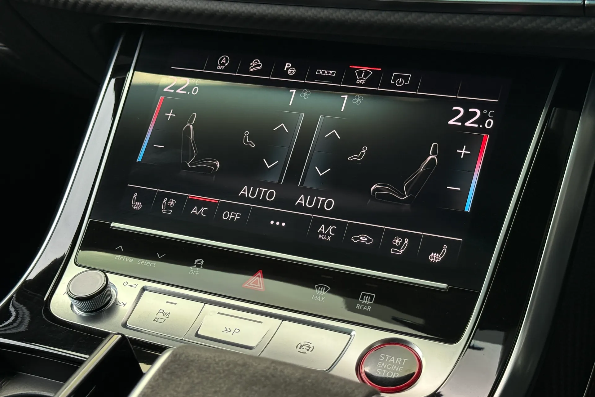 Audi RS Q8 thumbnail image number 27