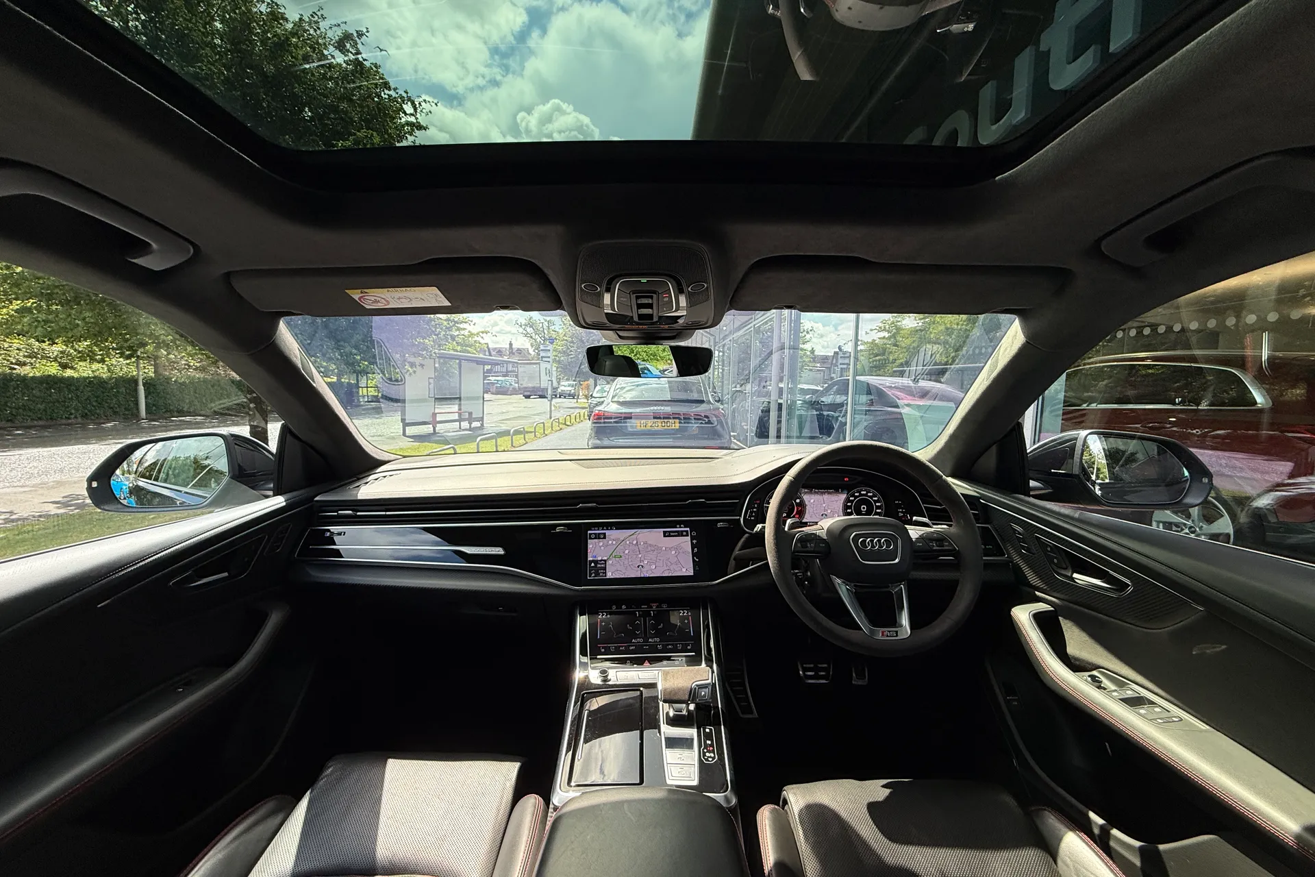 Audi RS Q8 thumbnail image number 3