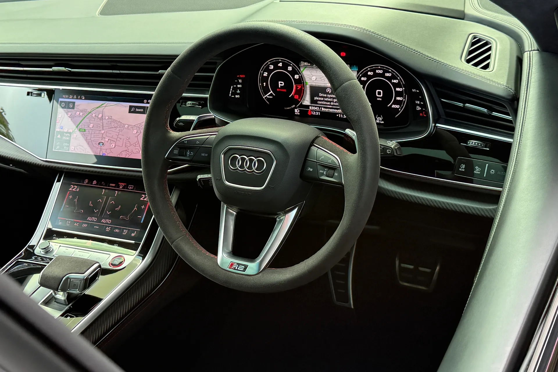 Audi RS Q8 thumbnail image number 42