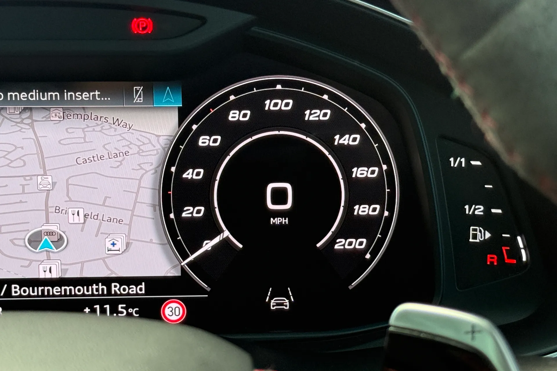 Audi RS Q8 thumbnail image number 19