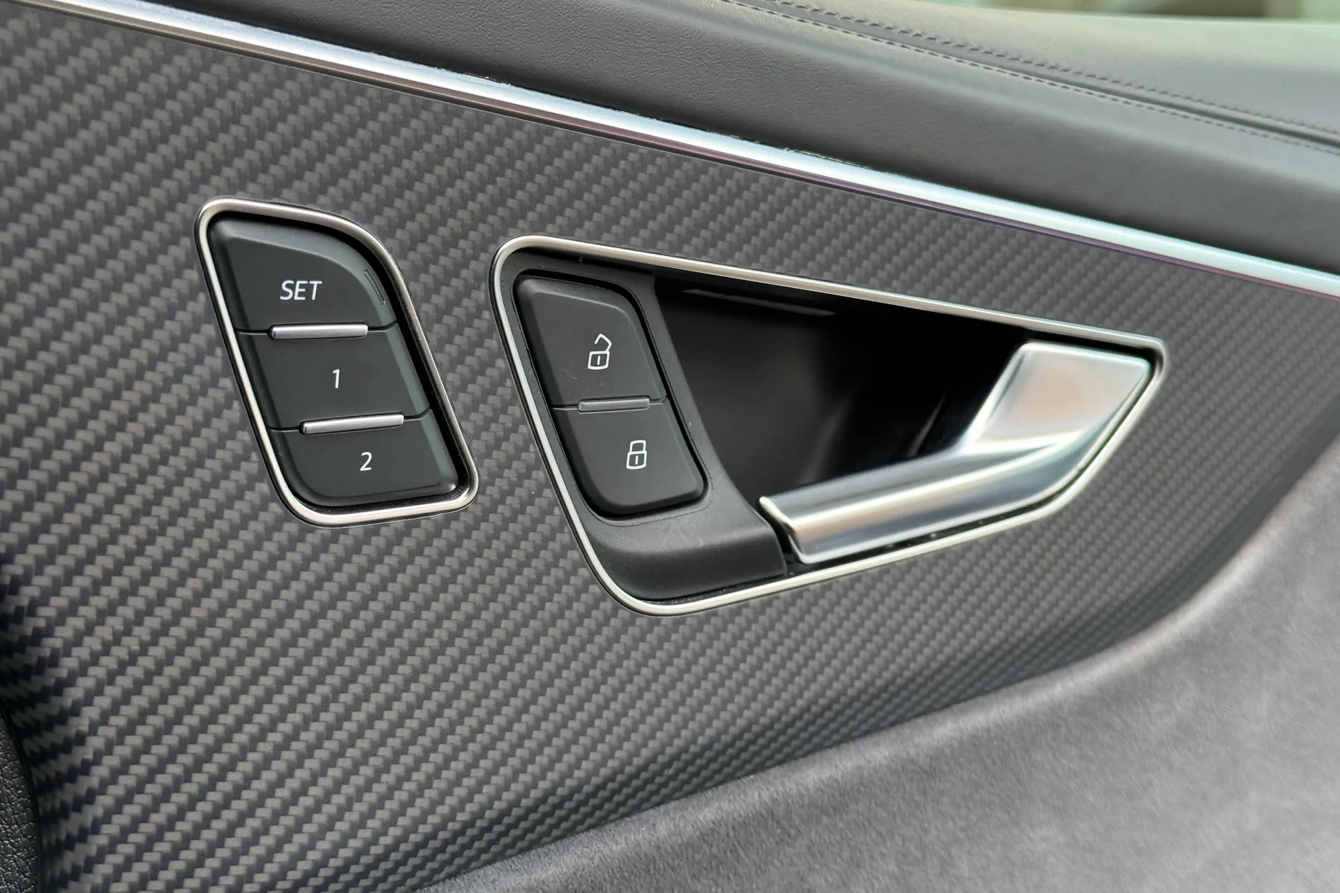Audi RS Q8 thumbnail image number 40