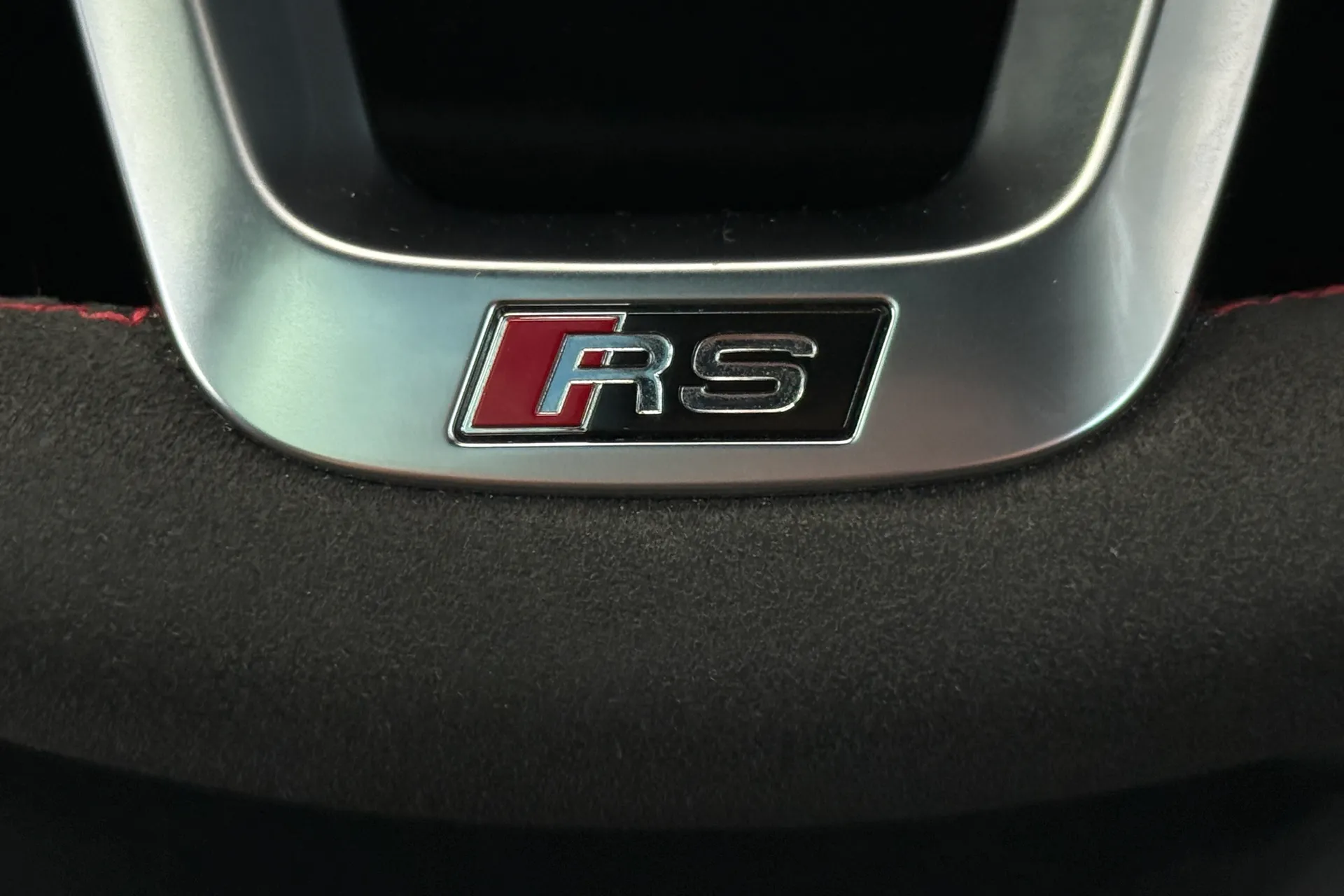 Audi RS Q8 thumbnail image number 22