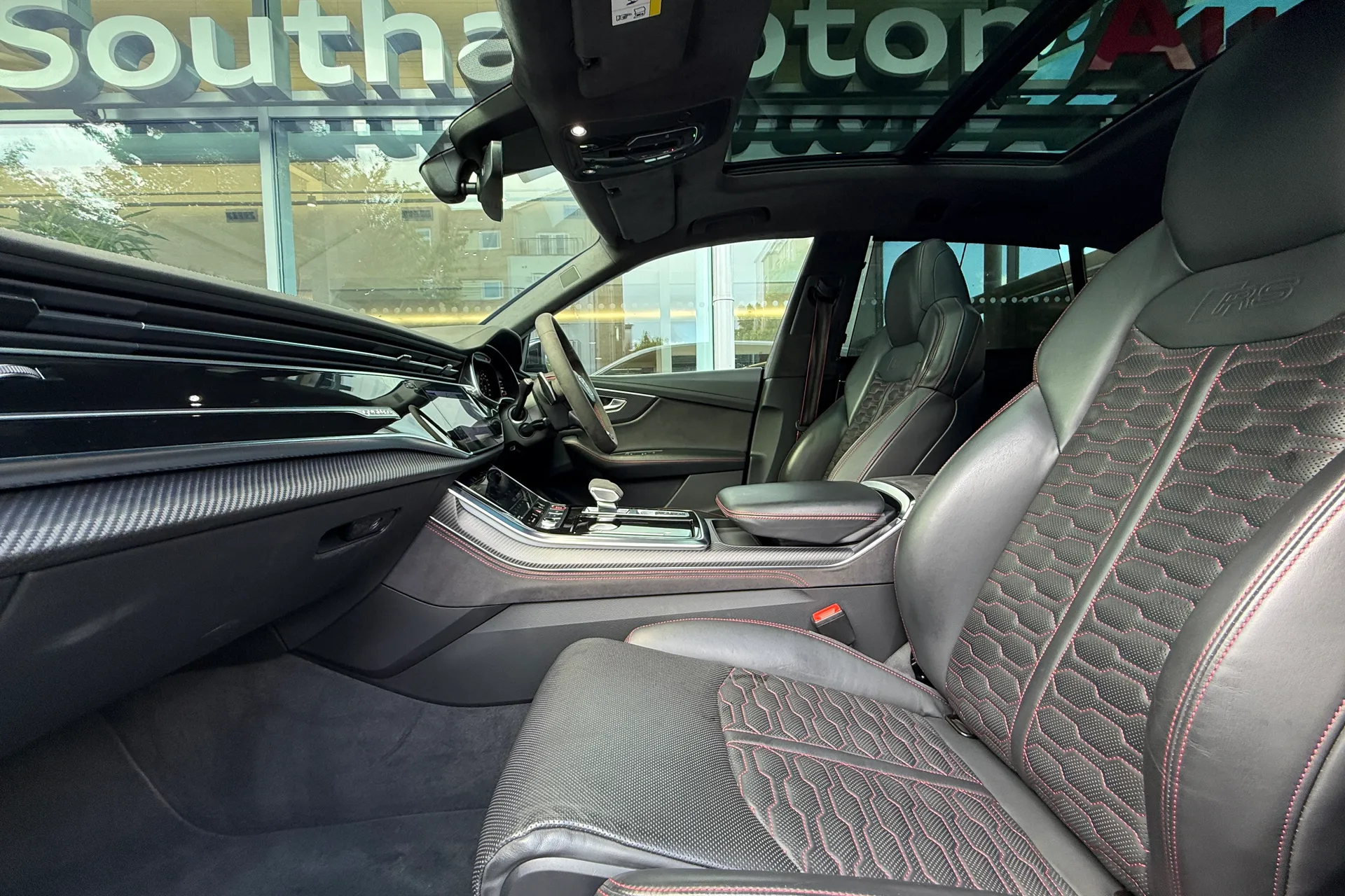 Audi RS Q8 thumbnail image number 64