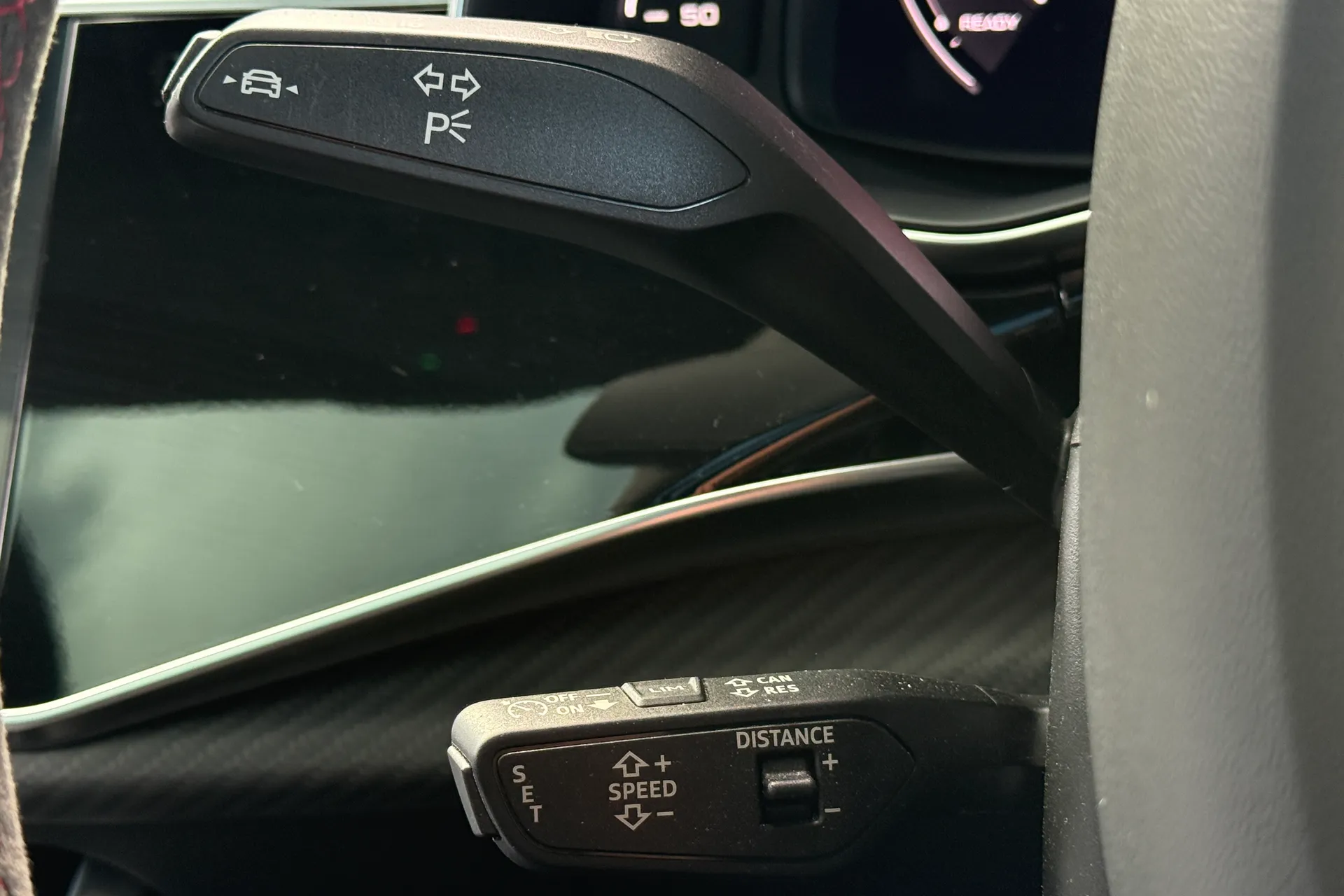 Audi RS Q8 thumbnail image number 23