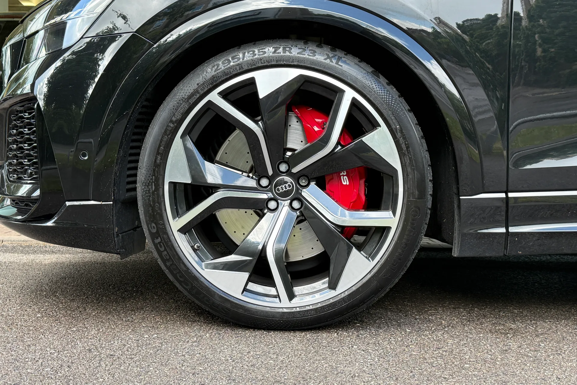Audi RS Q8 thumbnail image number 15