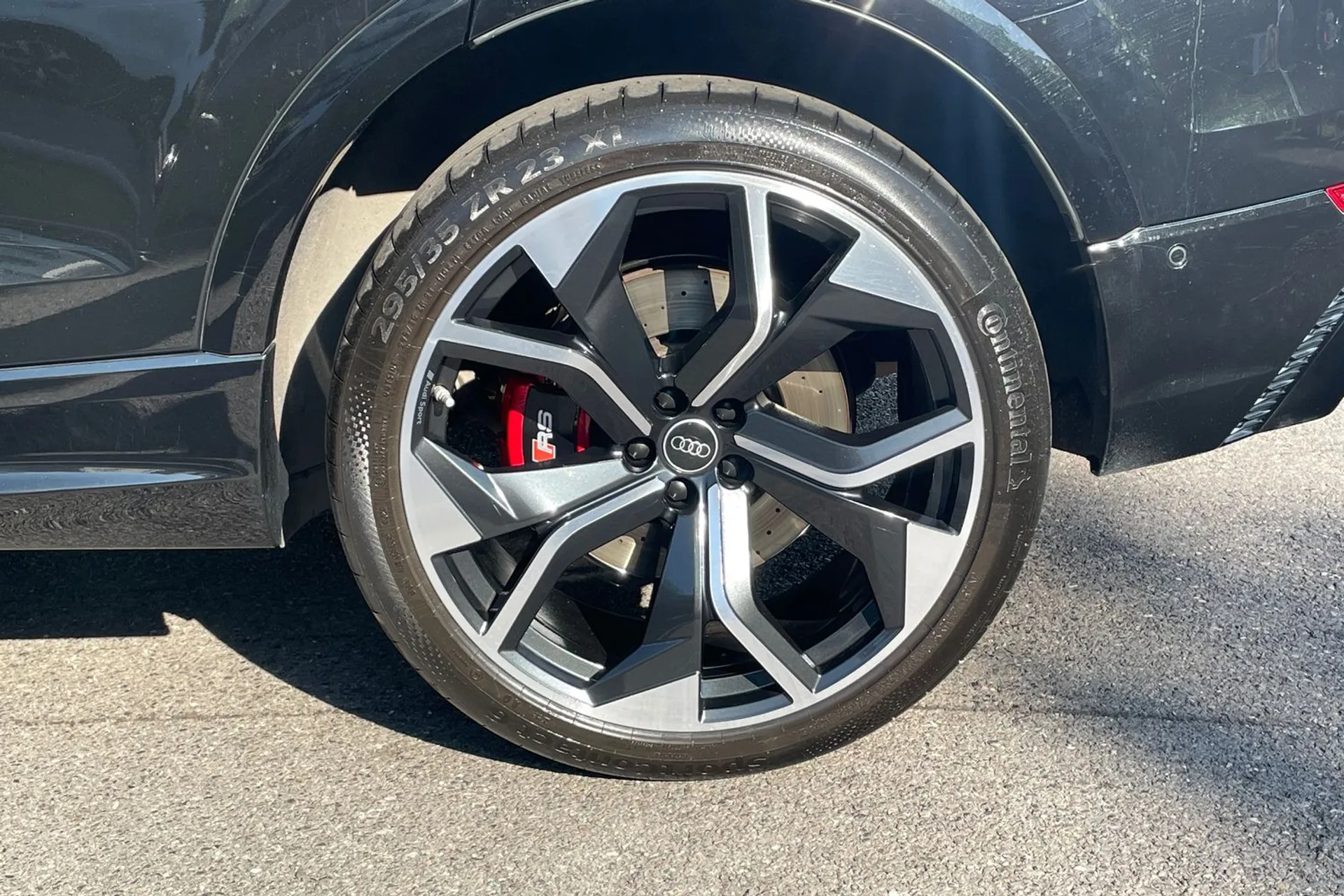 Audi RS Q8 thumbnail image number 12