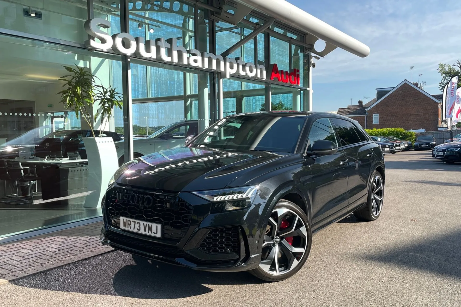 Audi RS Q8 thumbnail image number 10