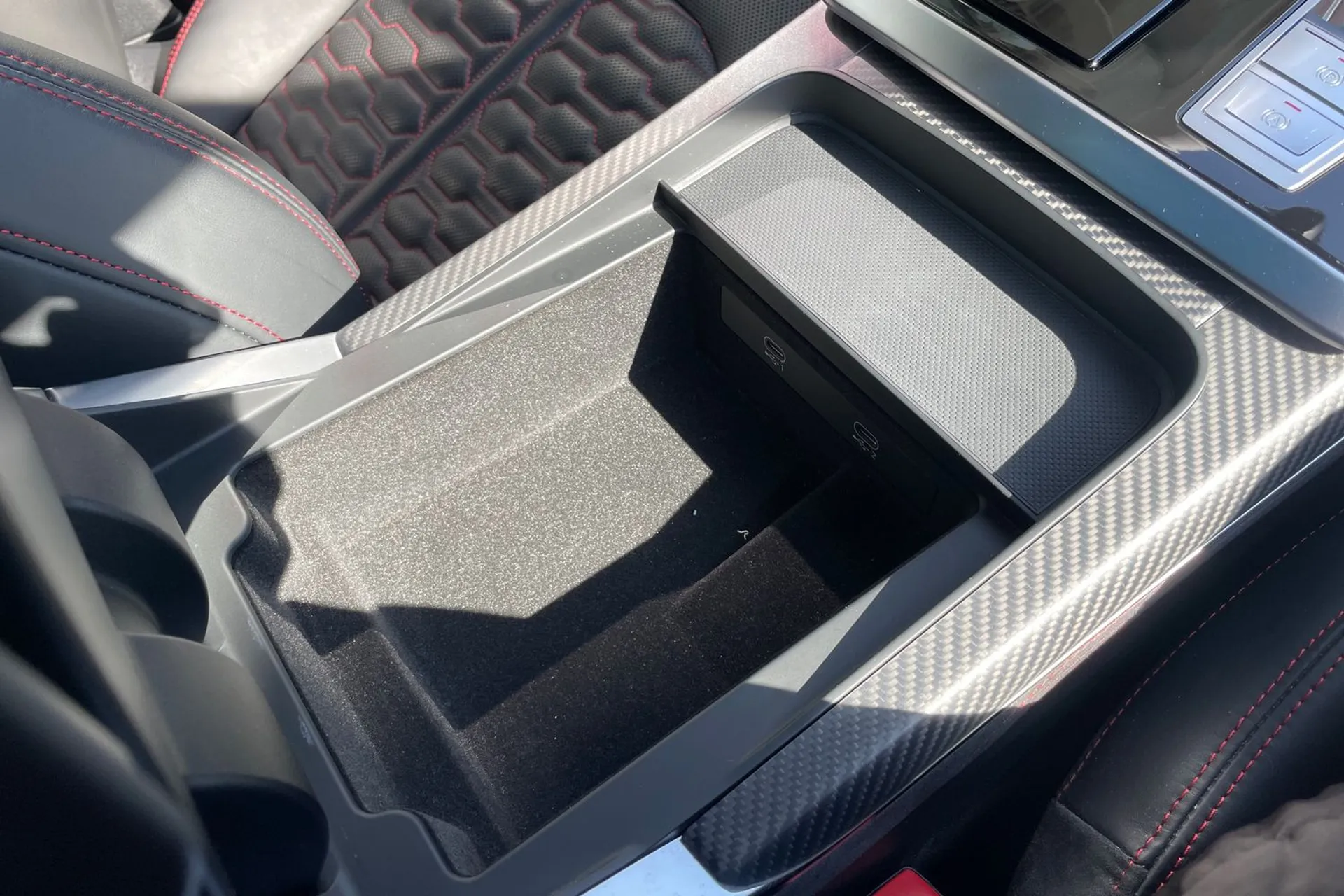 Audi RS Q8 thumbnail image number 44