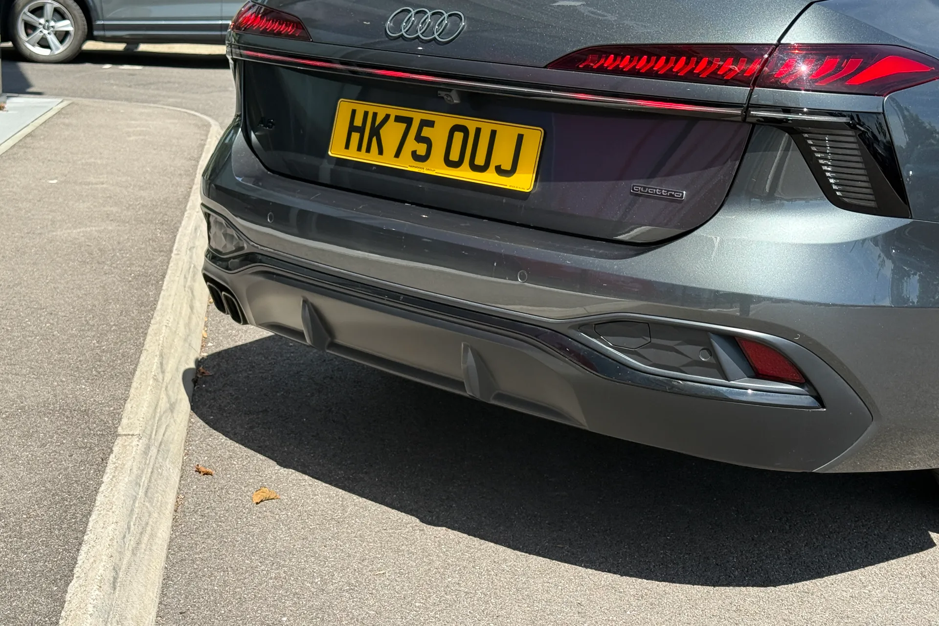 Audi A6 thumbnail image number 37