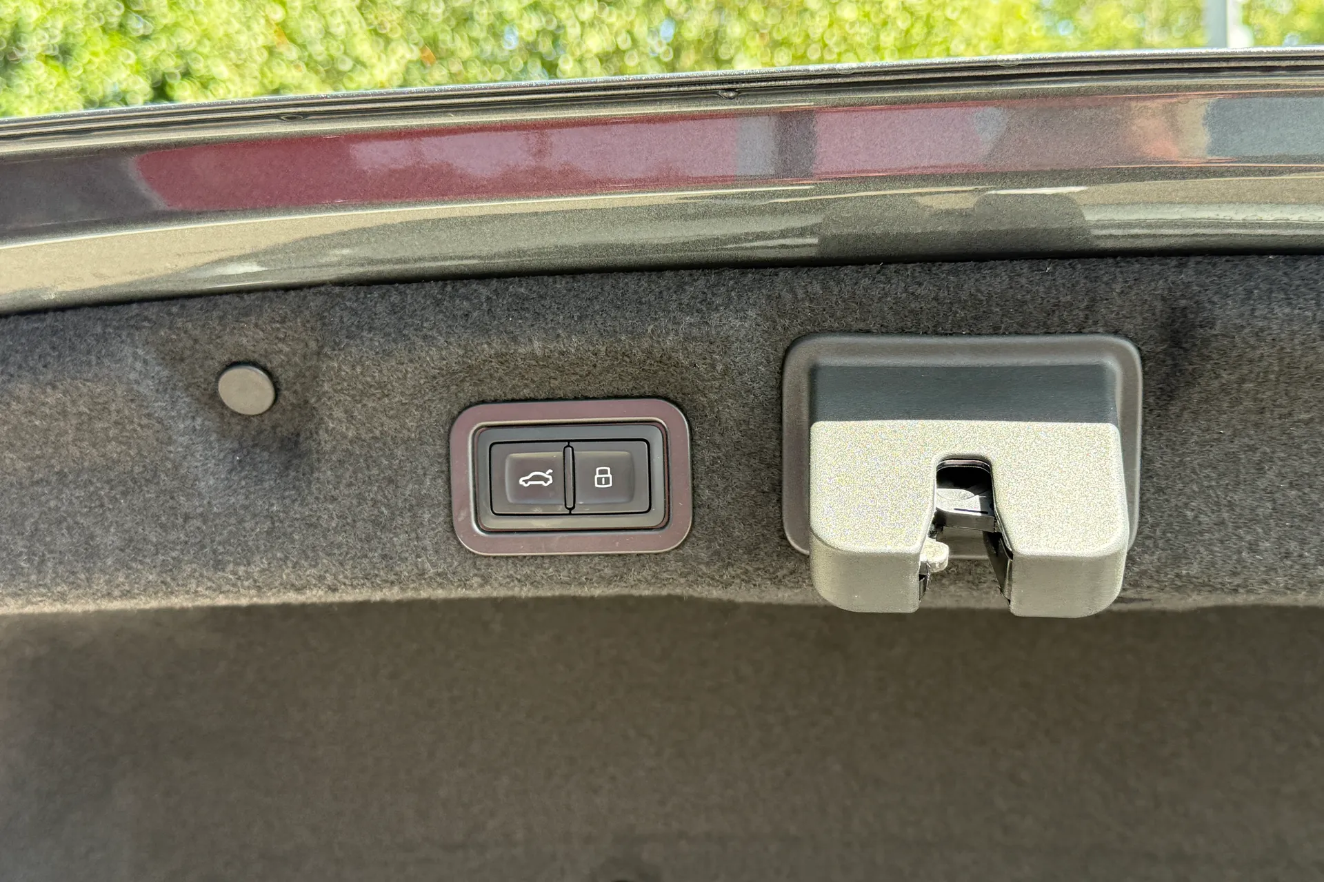 Audi A6 thumbnail image number 48