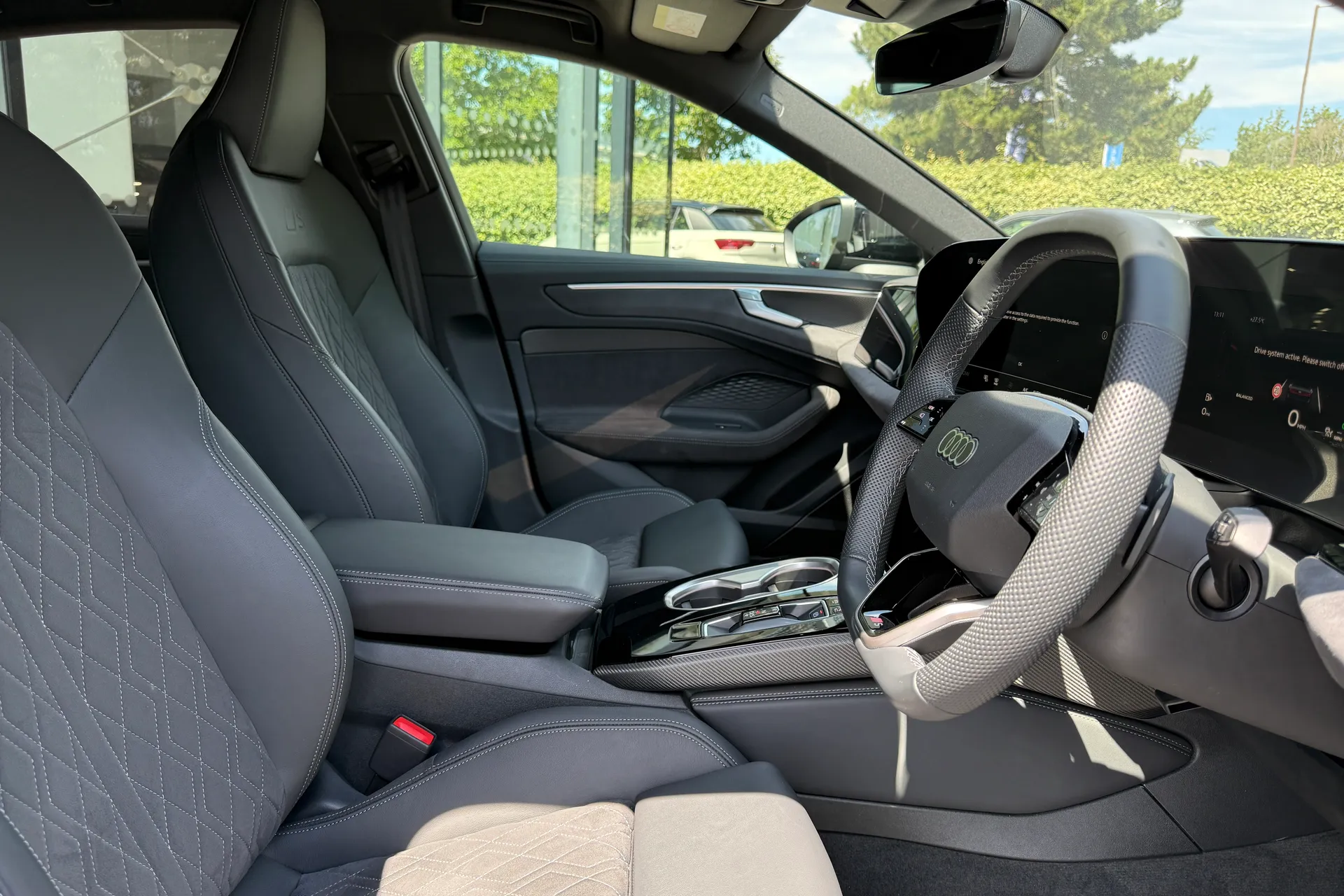 Audi A6 thumbnail image number 26