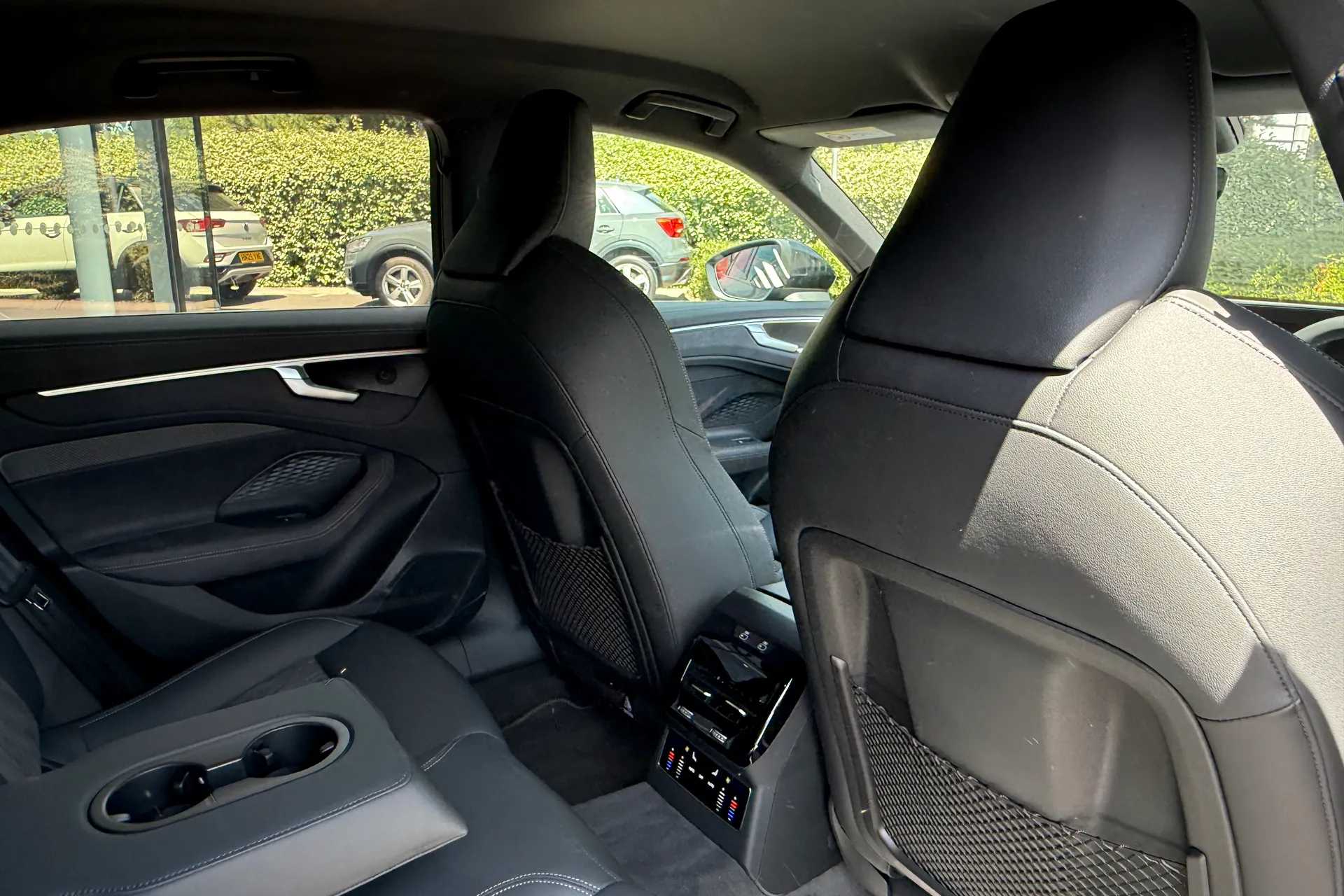 Audi A6 thumbnail image number 52