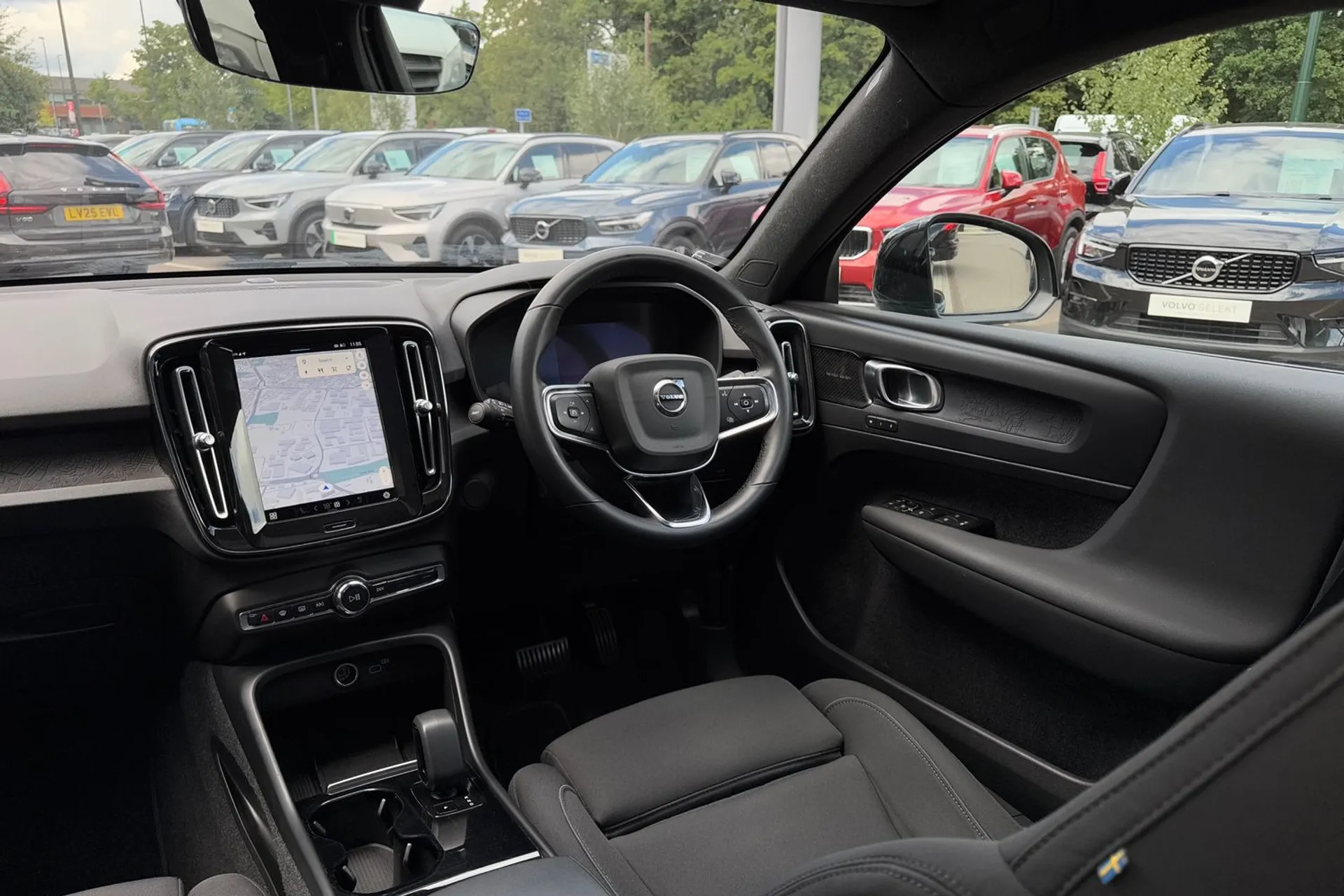 Volvo C40 thumbnail image number 32
