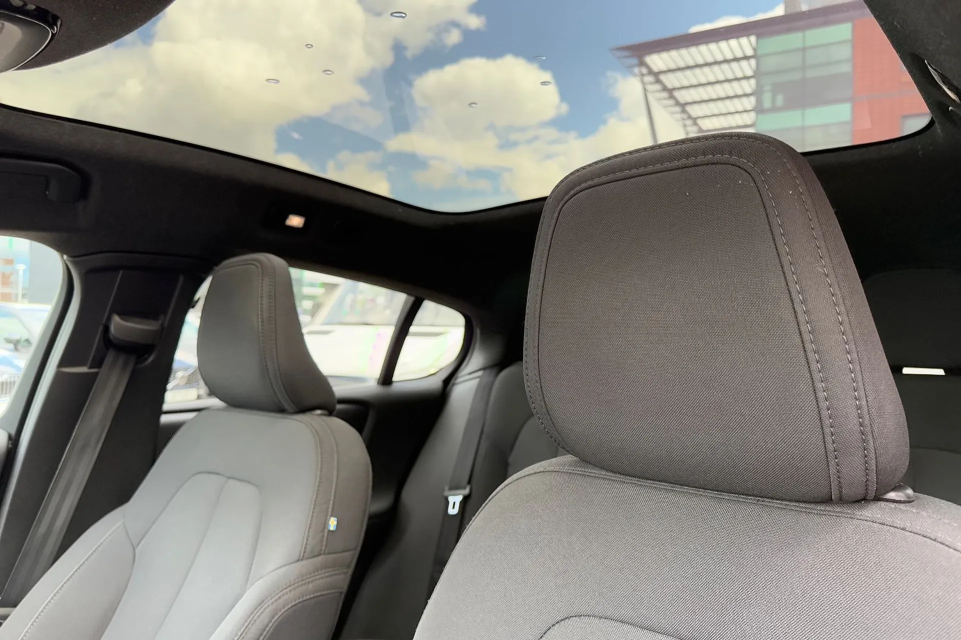 Volvo C40 thumbnail image number 28