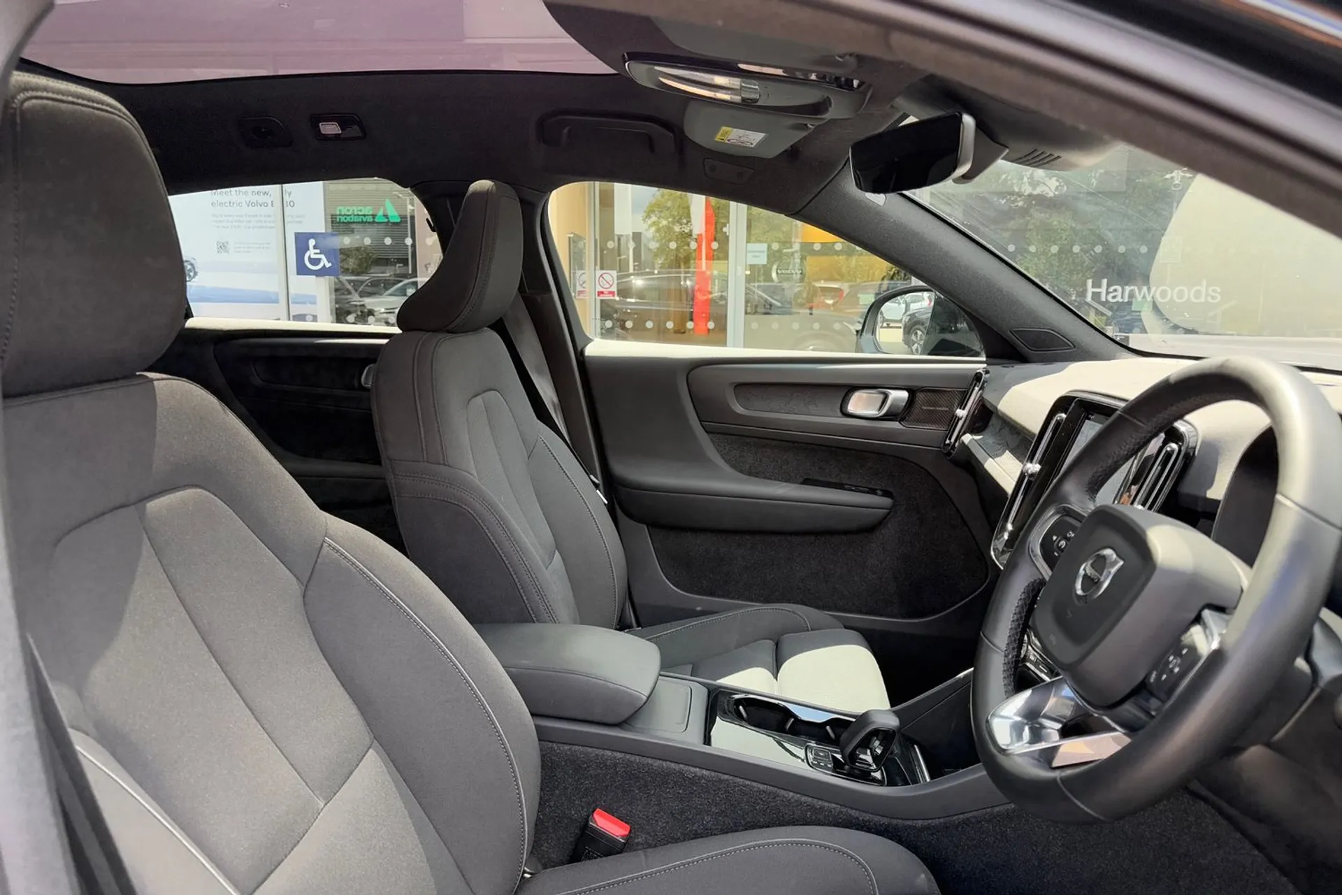 Volvo C40 thumbnail image number 25