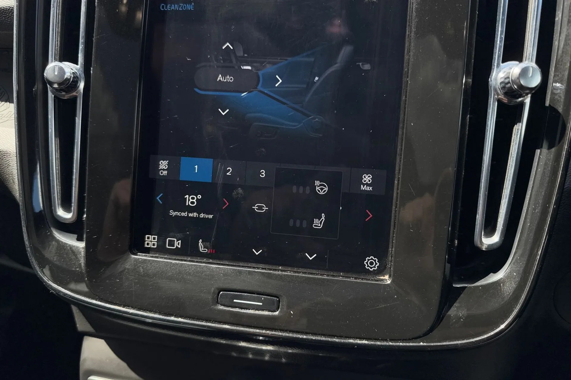 Volvo C40 thumbnail image number 40