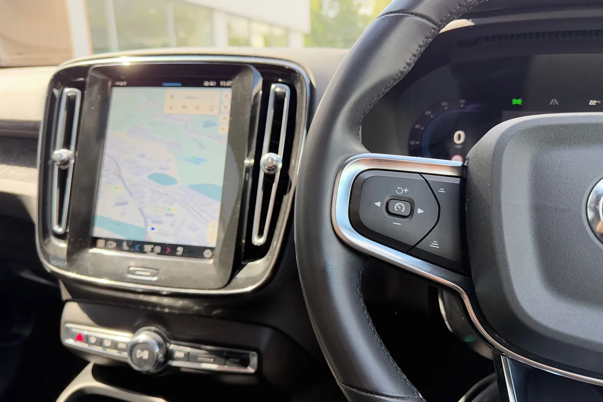 Volvo C40 thumbnail image number 35