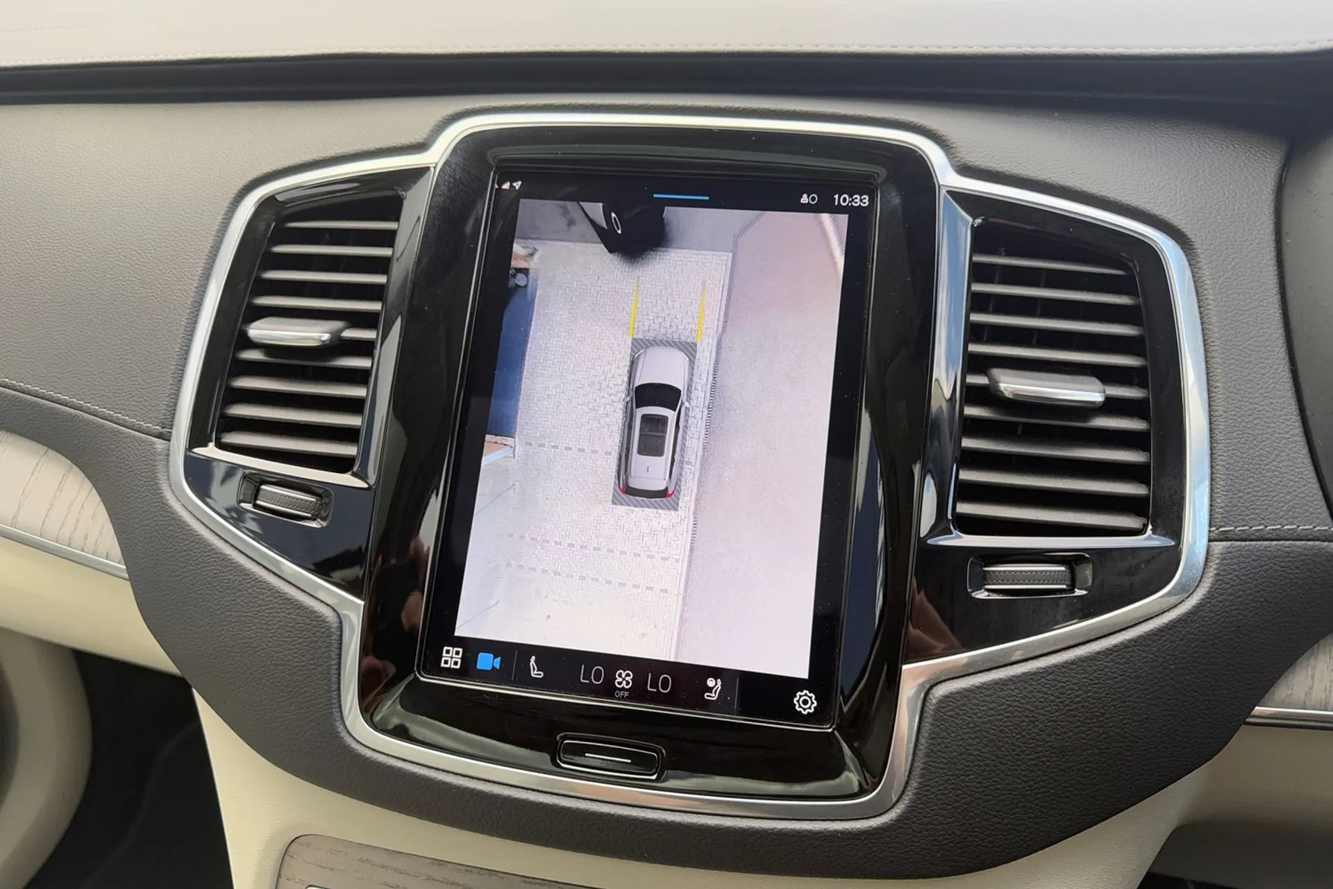 Volvo XC90 thumbnail image number 4