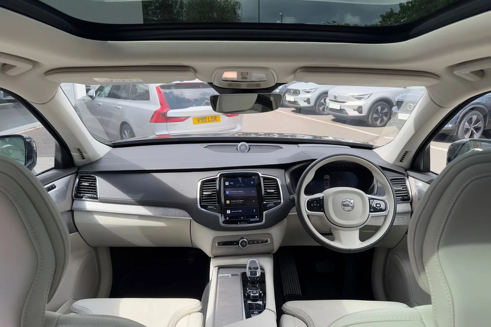 Volvo XC90 thumbnail image number 3