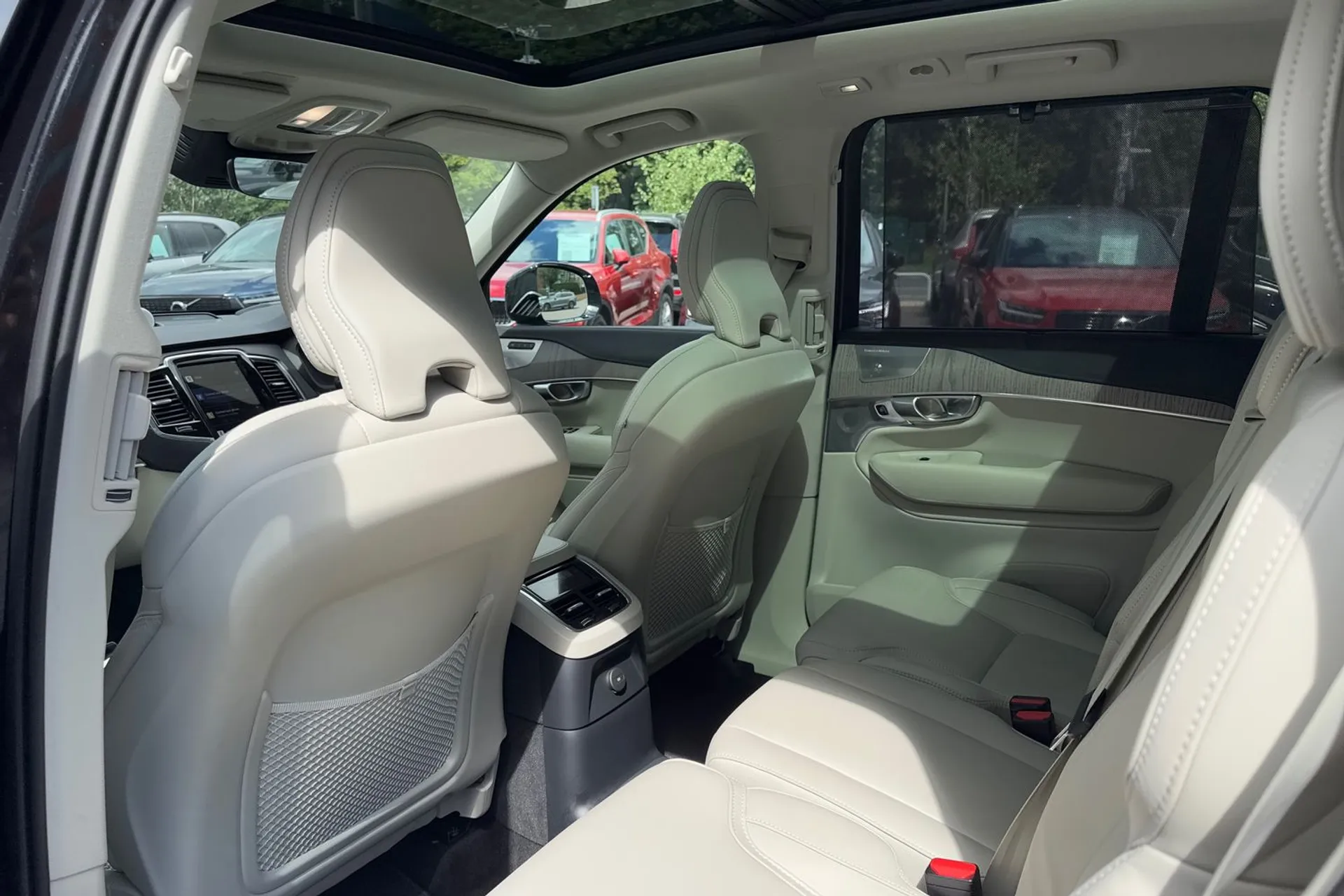 Volvo XC90 thumbnail image number 32