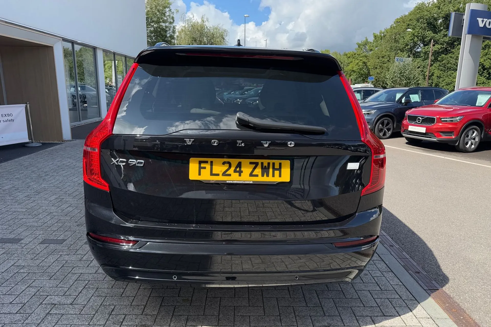 Volvo XC90 thumbnail image number 10