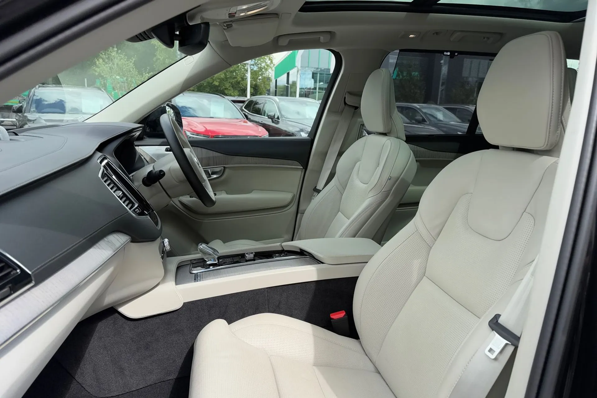 Volvo XC90 thumbnail image number 29