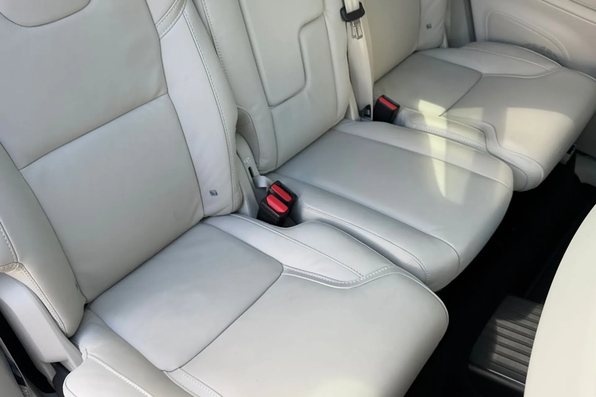 Volvo XC90 thumbnail image number 26